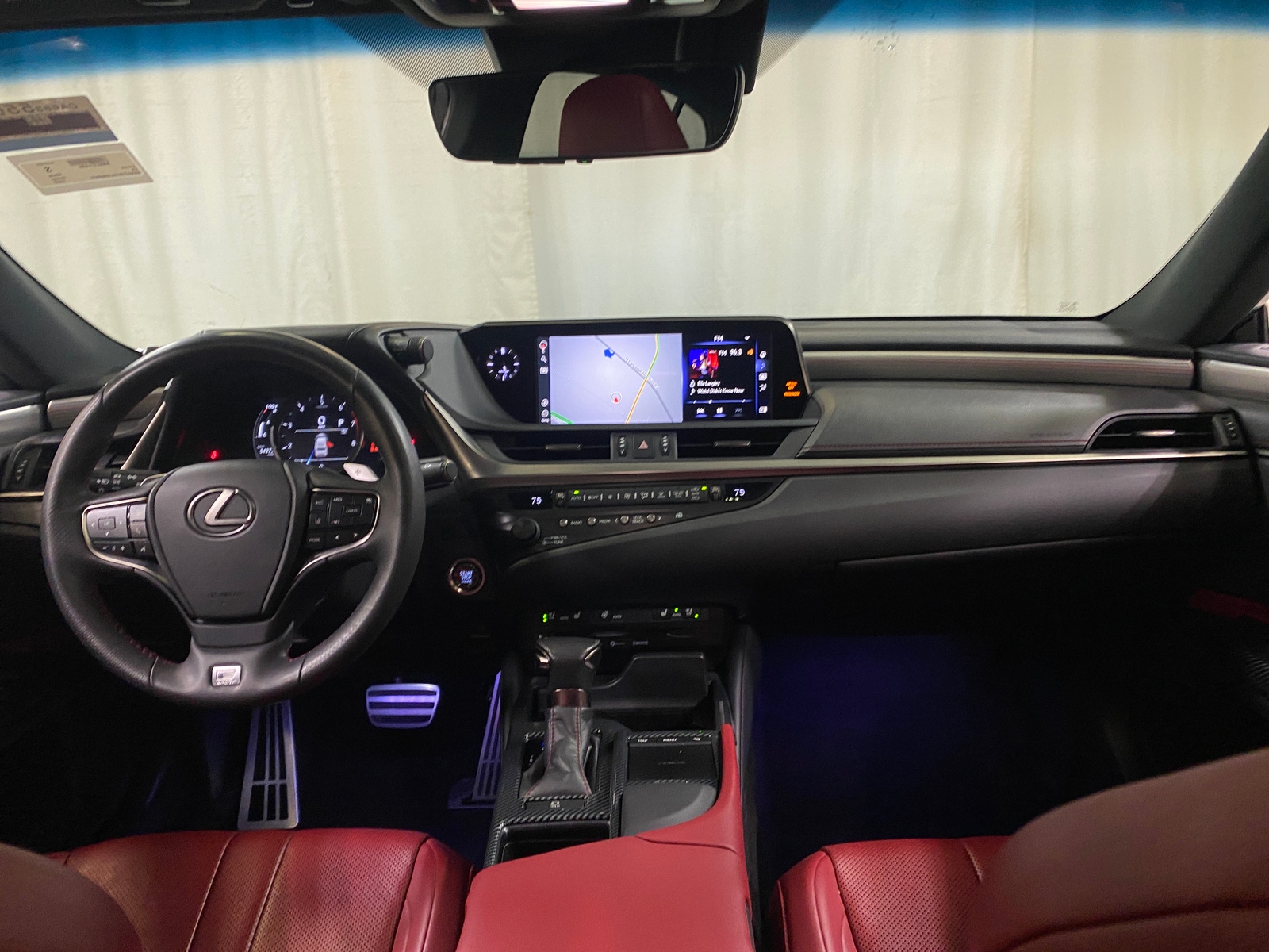 Thumbnail: 2020 Lexus ES - 3