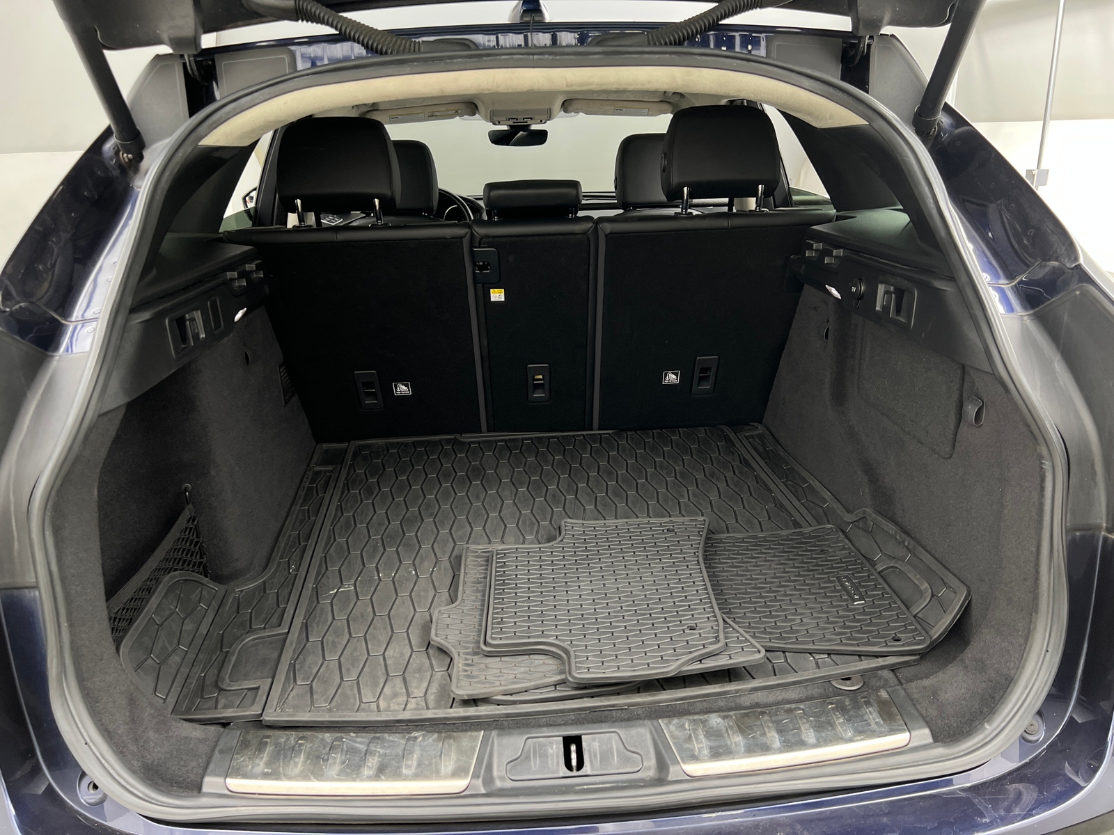 Thumbnail: 2019 Jaguar F-Pace - 7