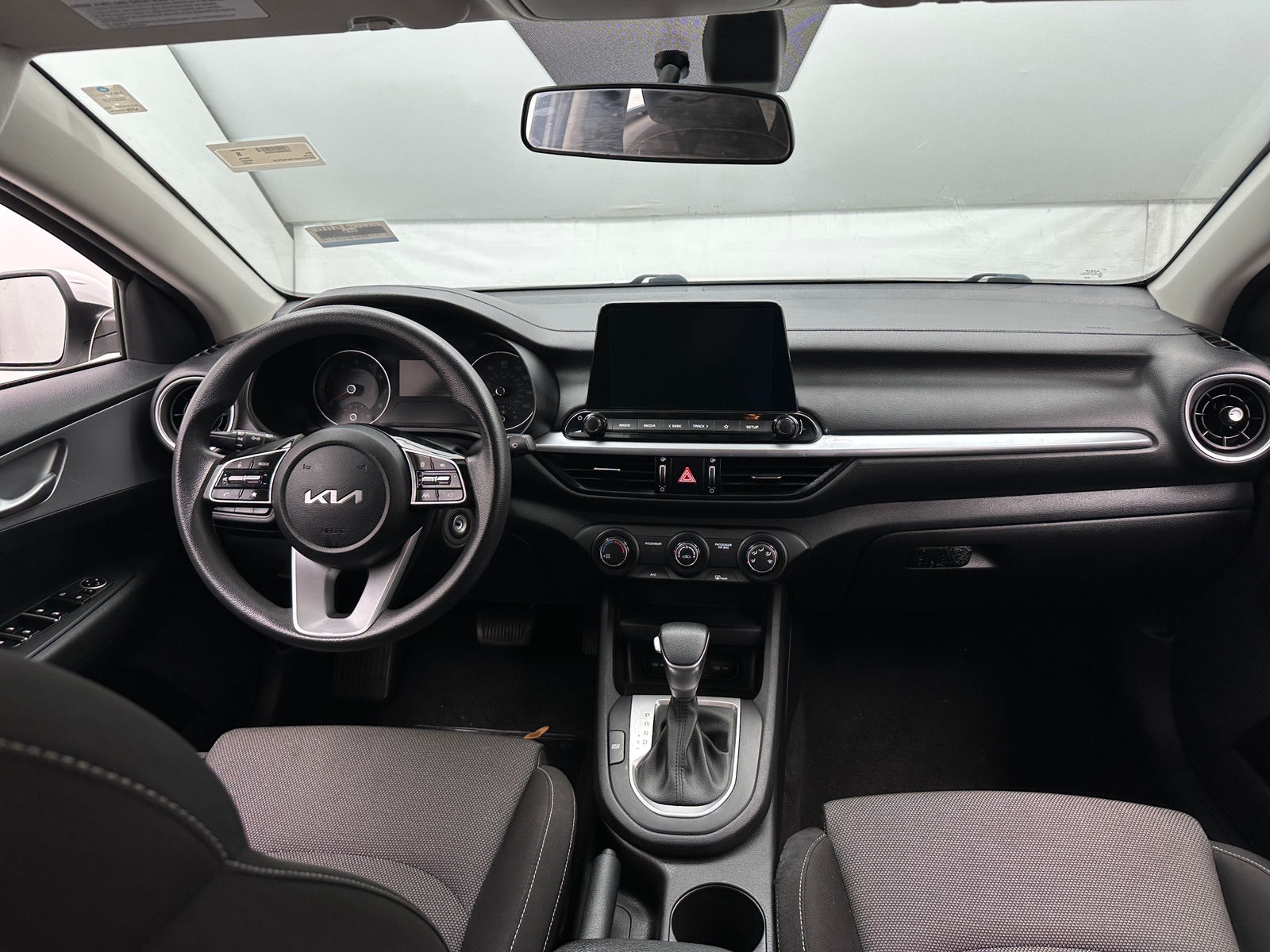 Thumbnail: 2022 Kia Forte - 3