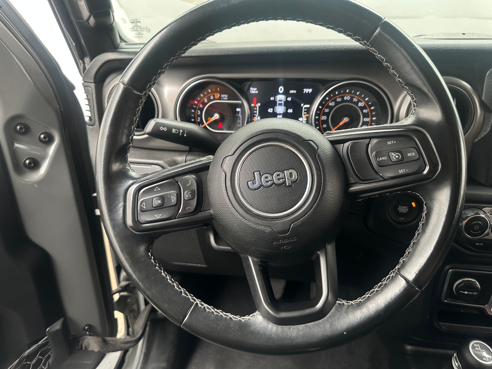 Thumbnail: 2021 Jeep Gladiator - 5