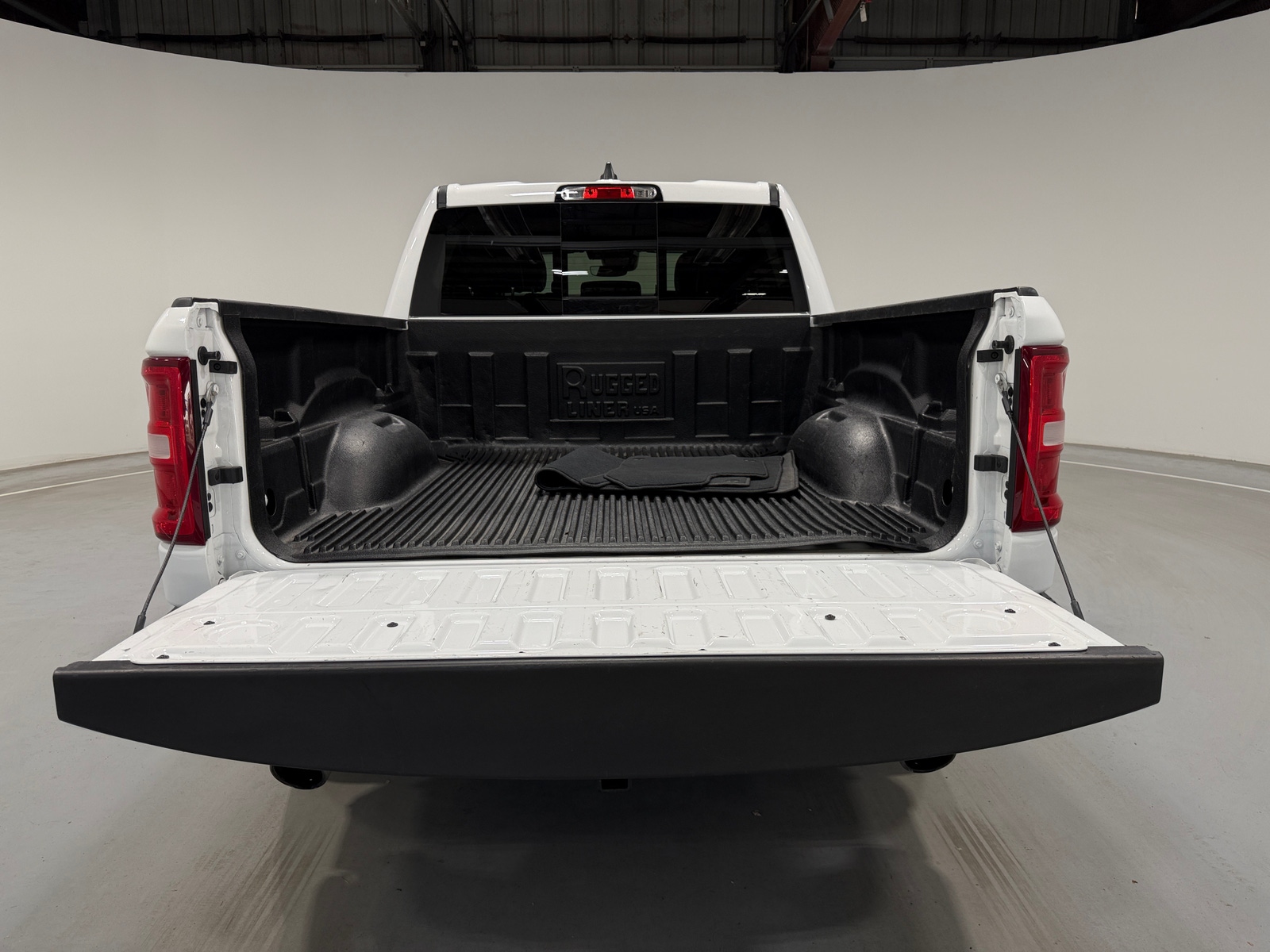 Thumbnail: 2026 RAM 1500 - 7