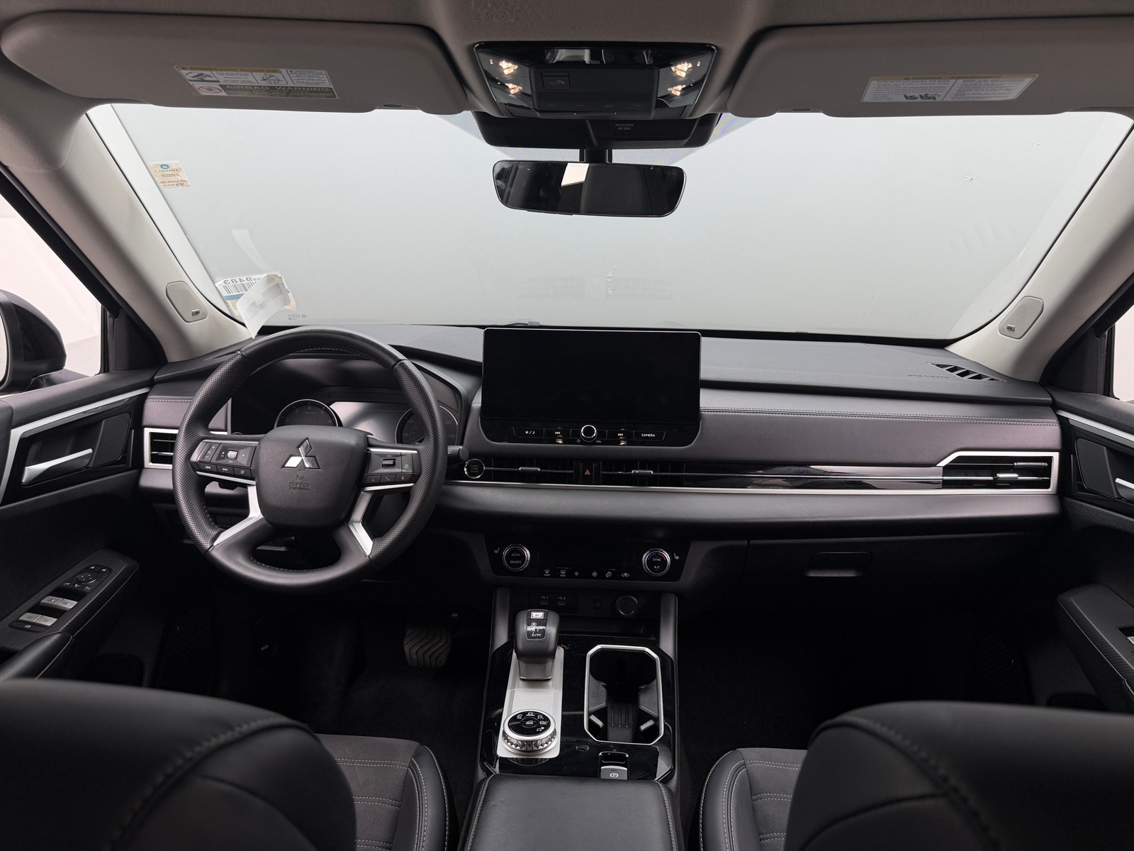 Thumbnail: 2025 Mitsubishi Outlander - 3