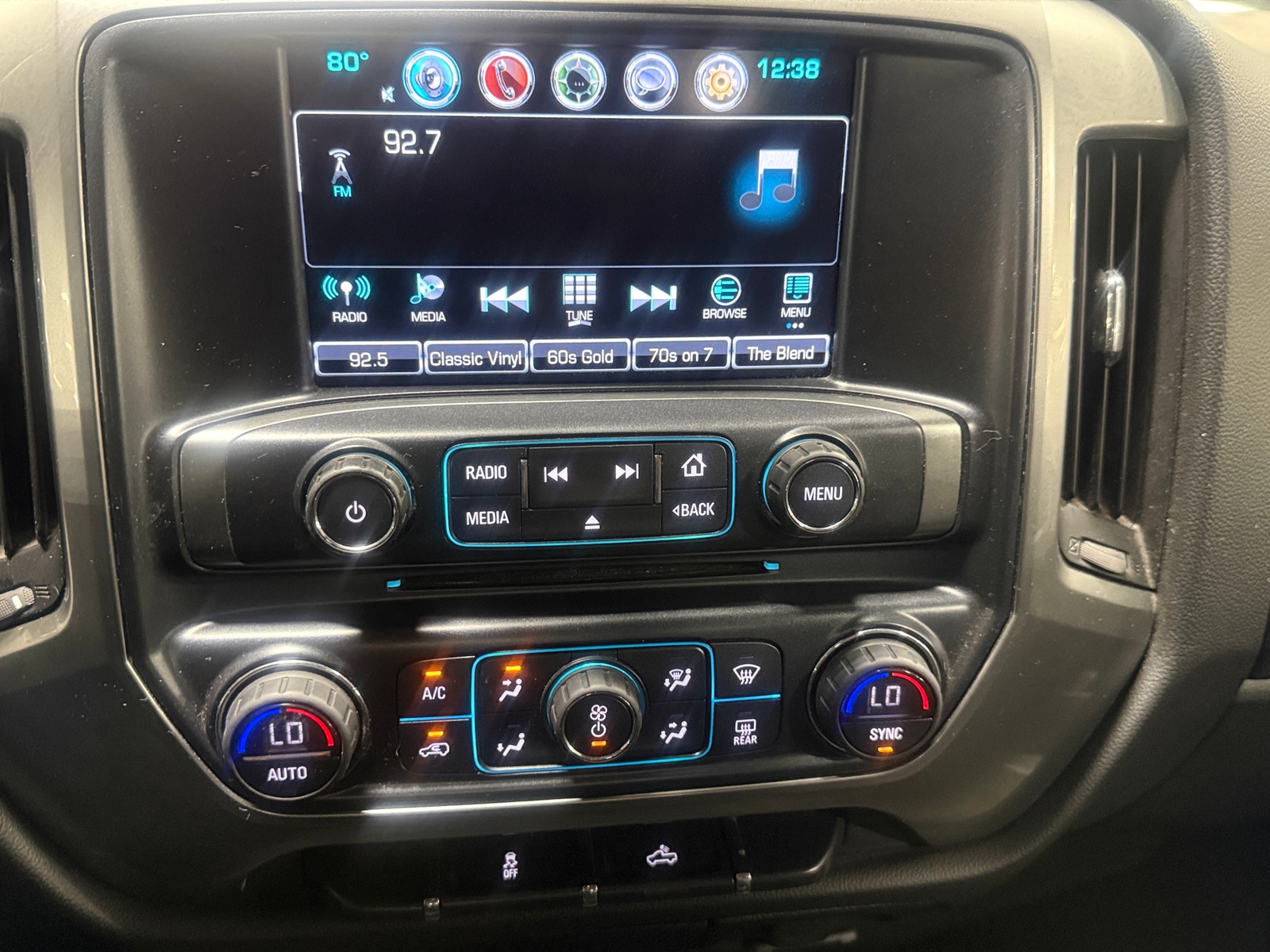 Thumbnail: 2017 Chevrolet Silverado 1500 - 4