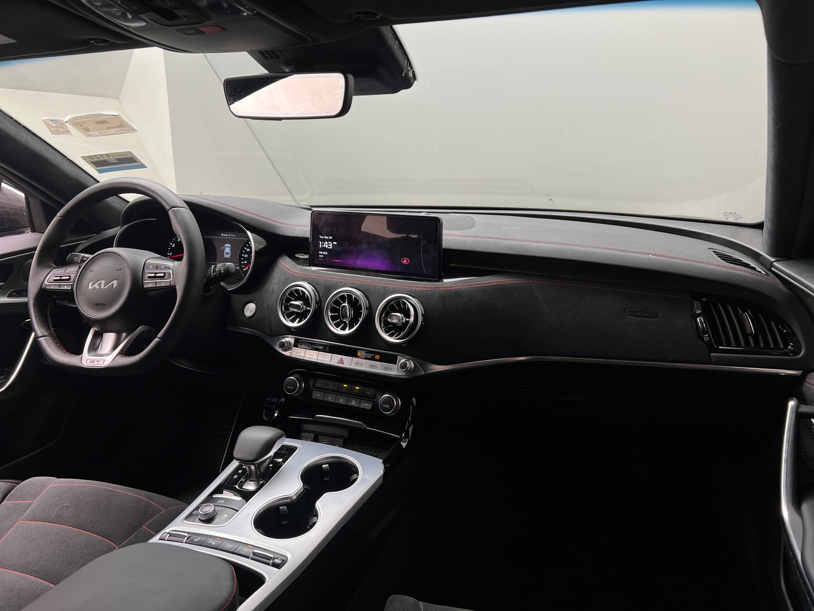 Thumbnail: 2023 Kia Stinger - 2