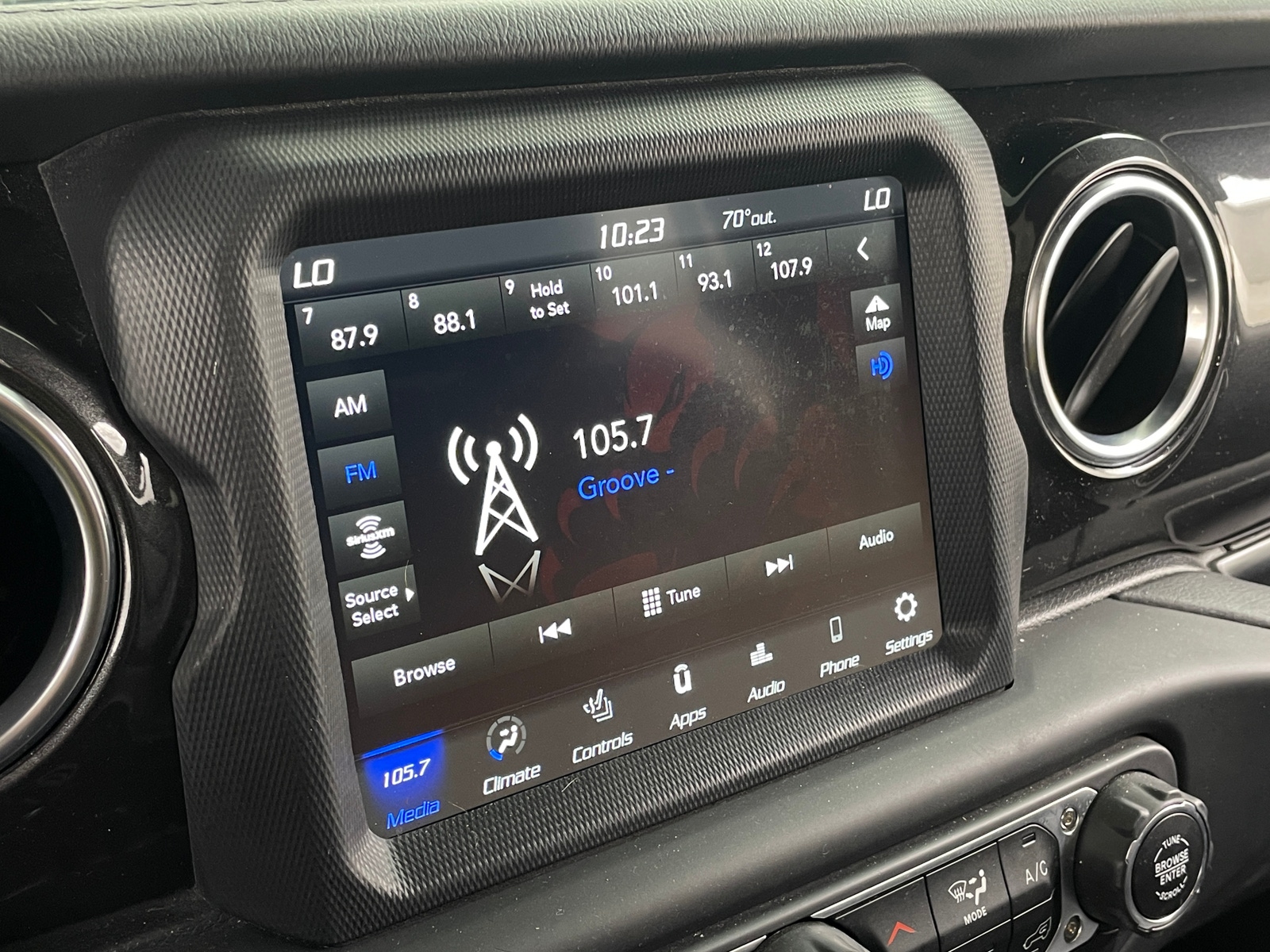 Thumbnail: 2020 Jeep Wrangler - 3