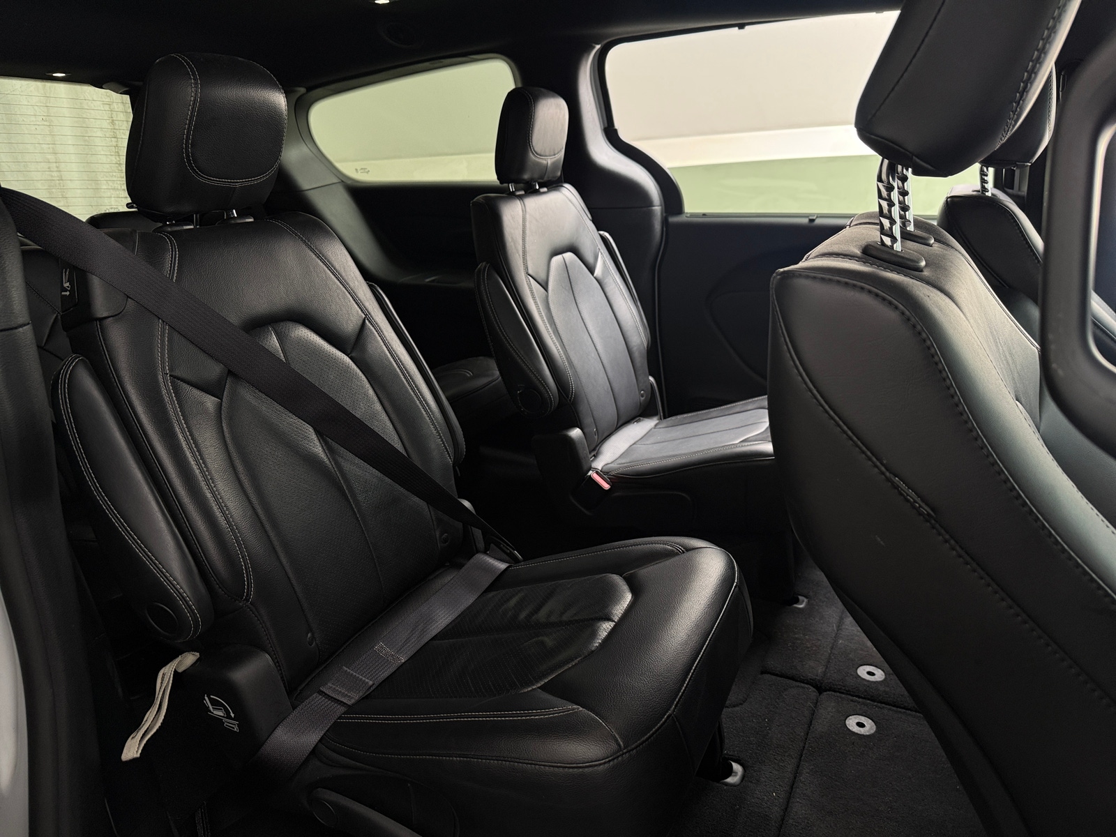 Thumbnail: 2025 Chrysler Pacifica - 5