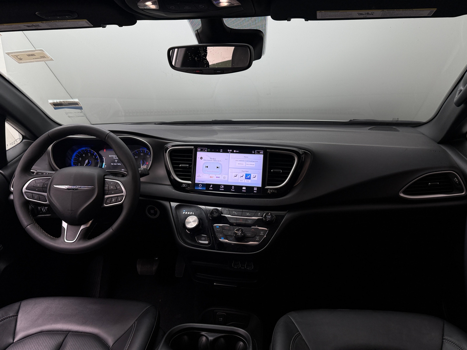 Thumbnail: 2025 Chrysler Pacifica - 2