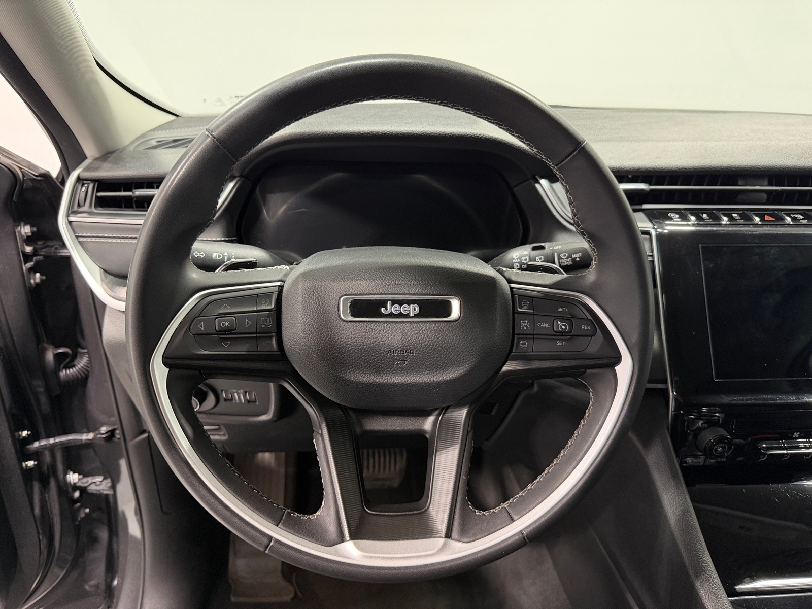 Thumbnail: 2024 Jeep Grand Cherokee - 5