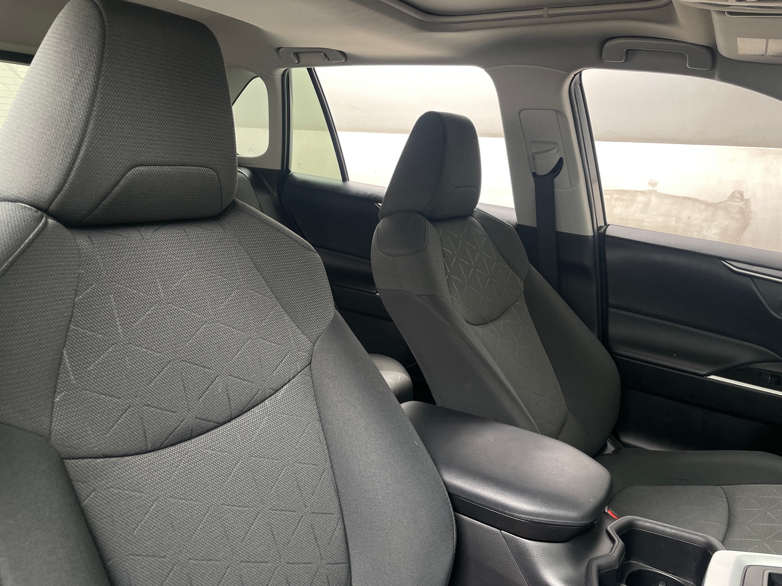 Thumbnail: 2022 Toyota RAV4 - 2