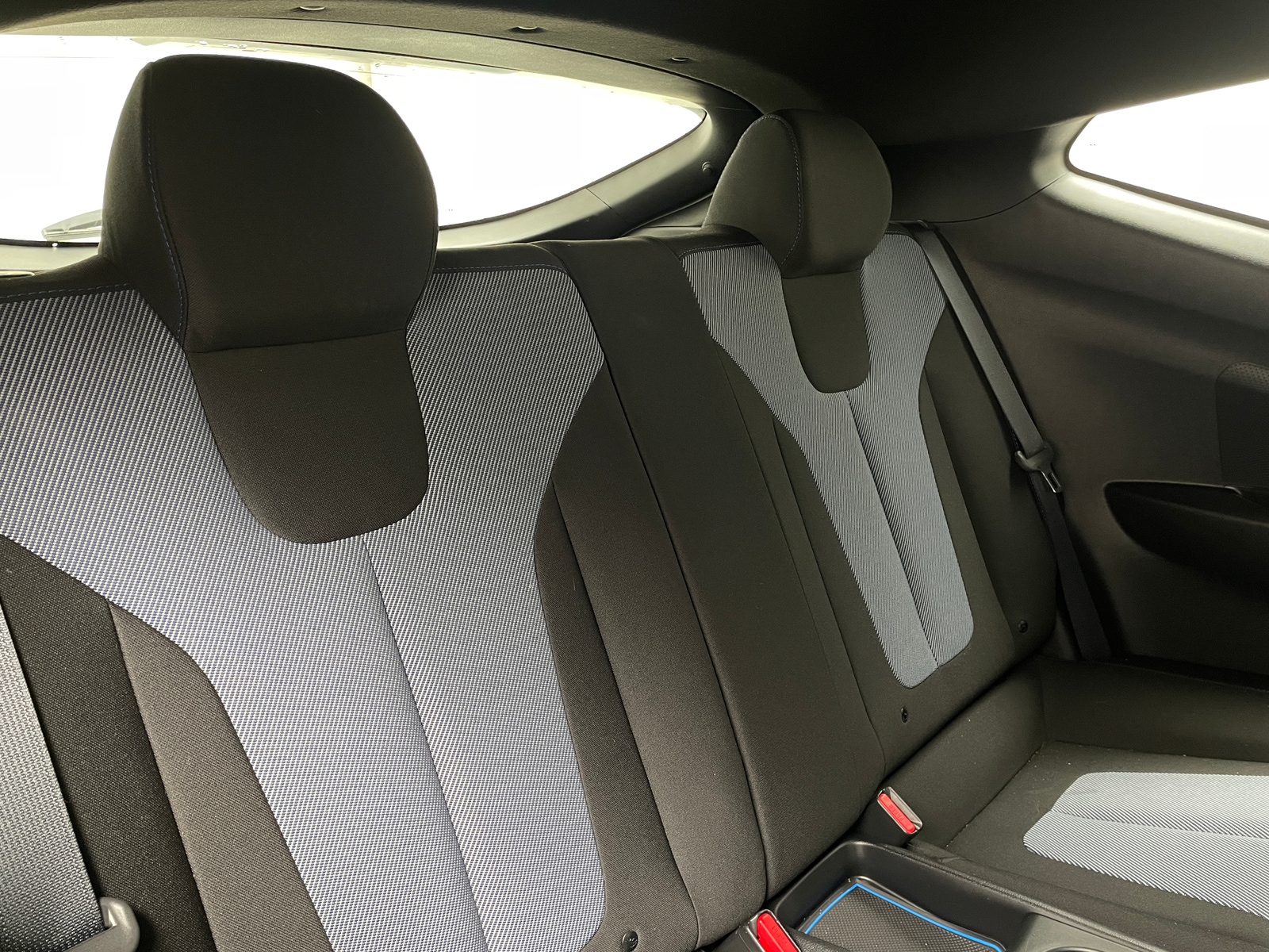 Thumbnail: 2020 Hyundai Veloster - 6