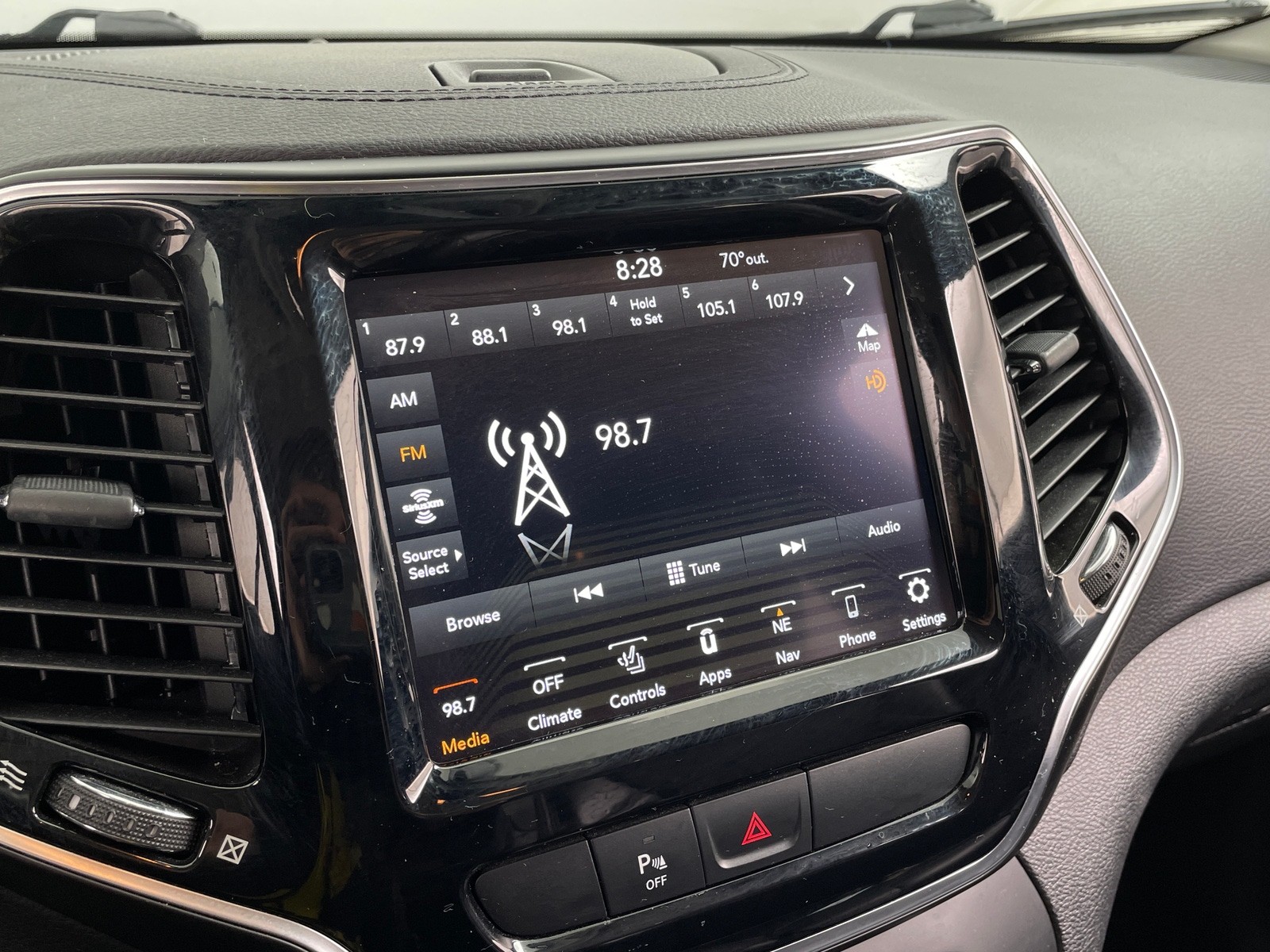 Thumbnail: 2019 Jeep Cherokee - 3