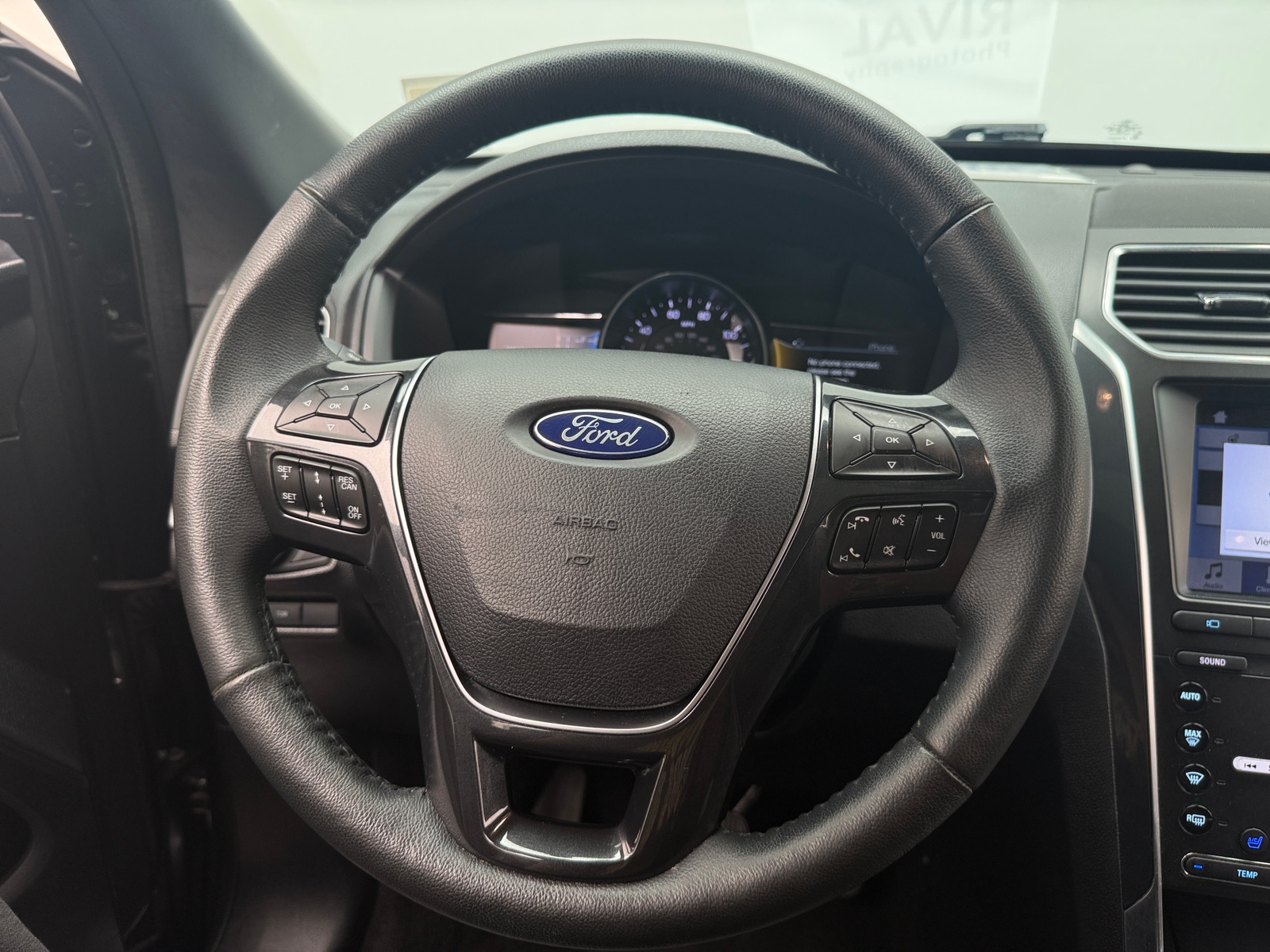 Thumbnail: 2019 Ford Explorer - 4