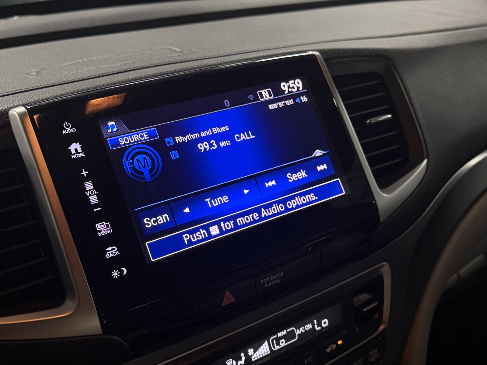 Thumbnail: 2018 Honda Pilot - 3