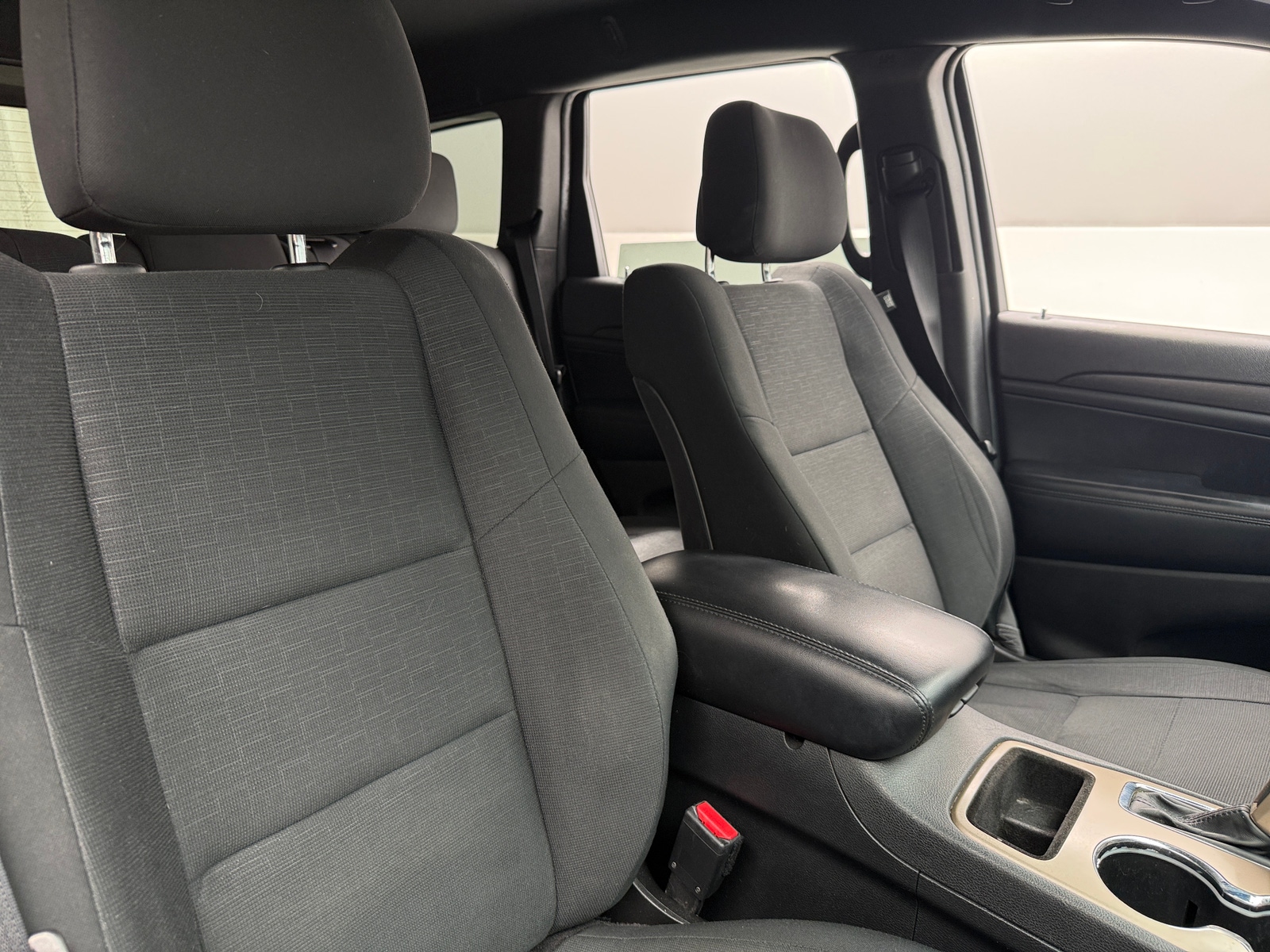 Thumbnail: 2016 Jeep Grand Cherokee - 2