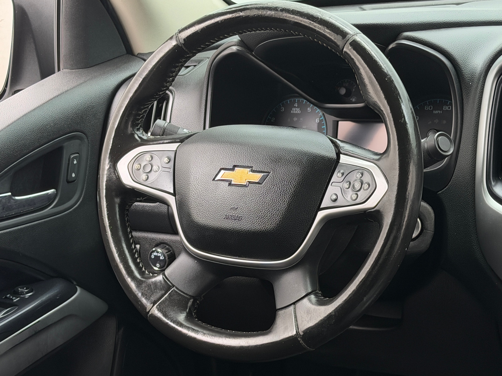 Thumbnail: 2021 Chevrolet Colorado - 5