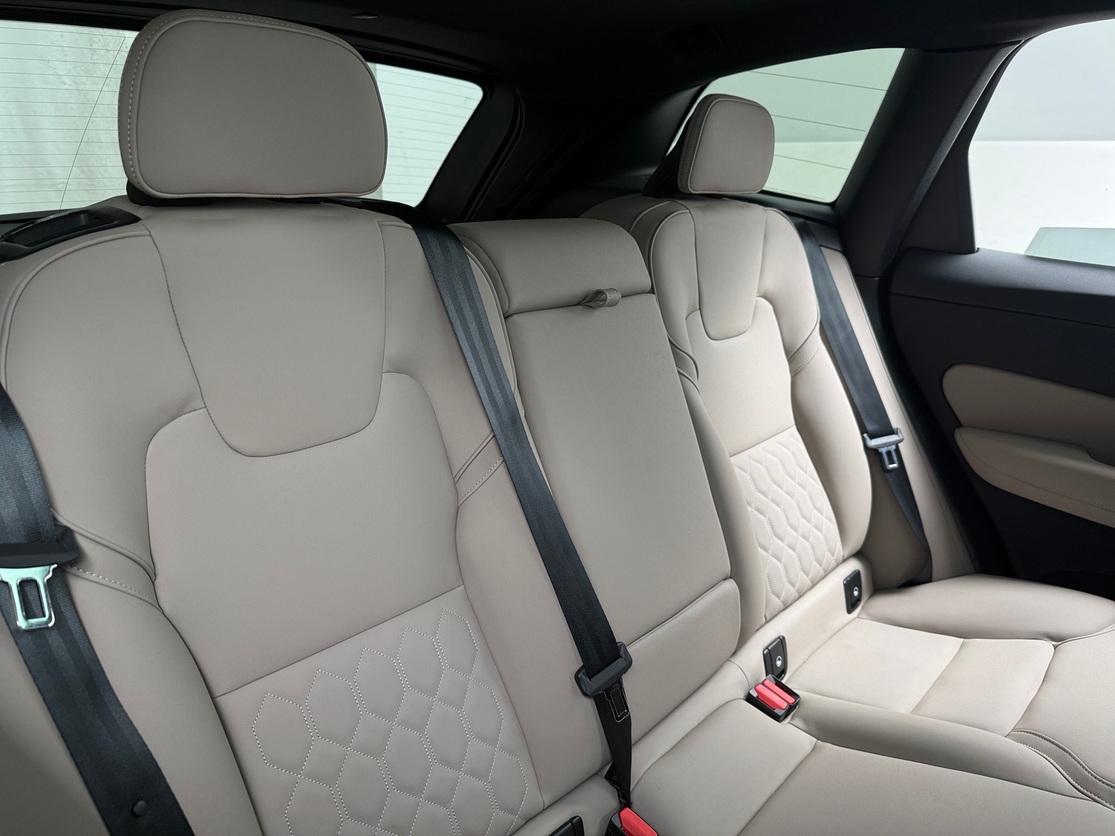 Thumbnail: 2026 Volvo XC60 - 6
