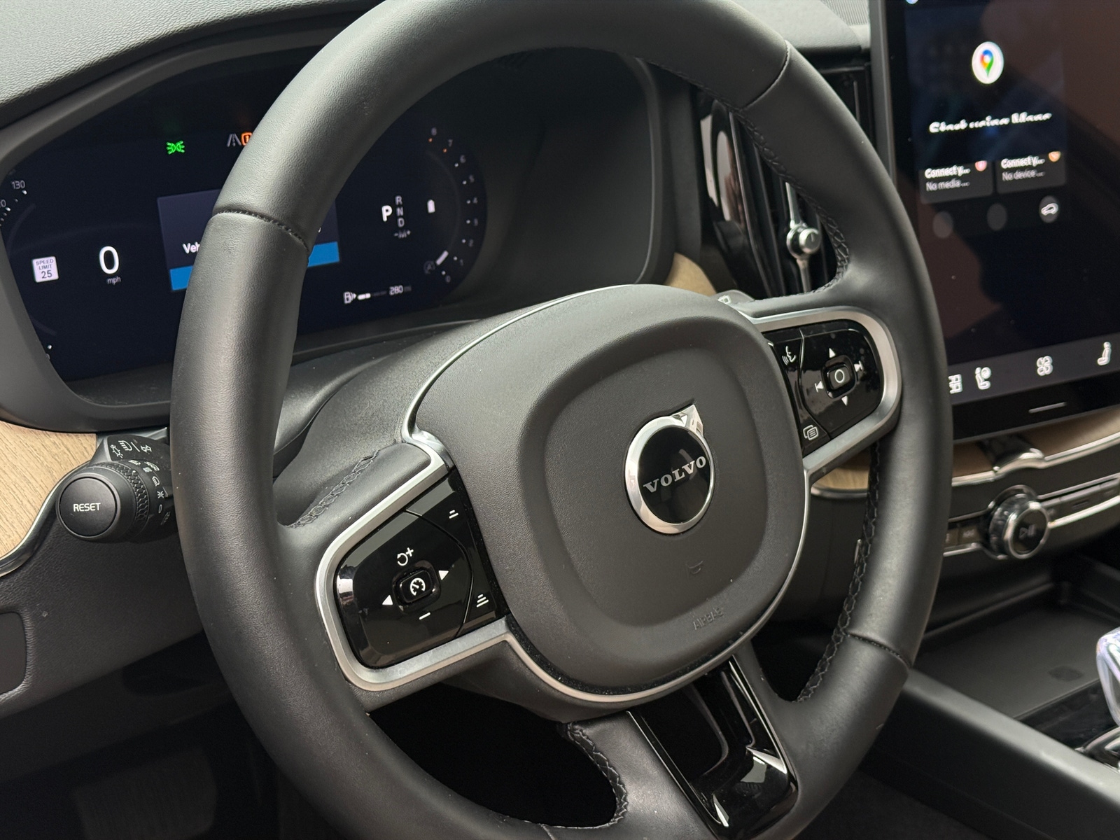 Thumbnail: 2026 Volvo XC60 - 5
