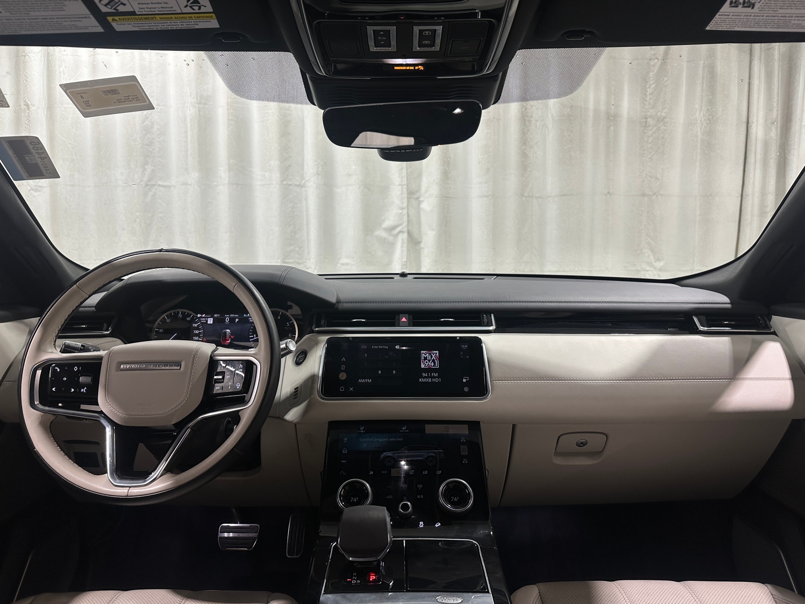 Thumbnail: 2022 Land Rover Range Rover Velar - 3