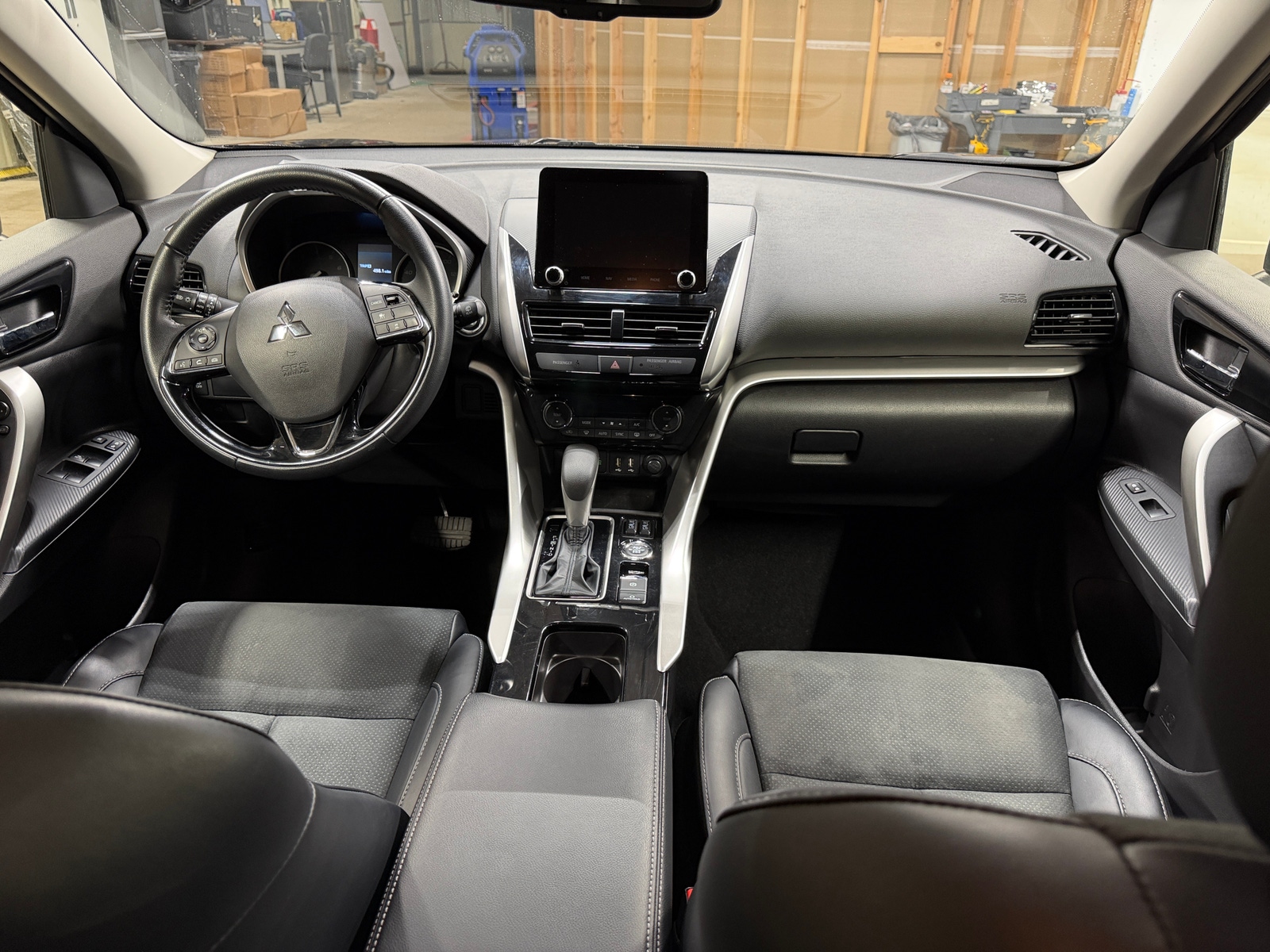 Thumbnail: 2025 Mitsubishi Eclipse Cross - 3