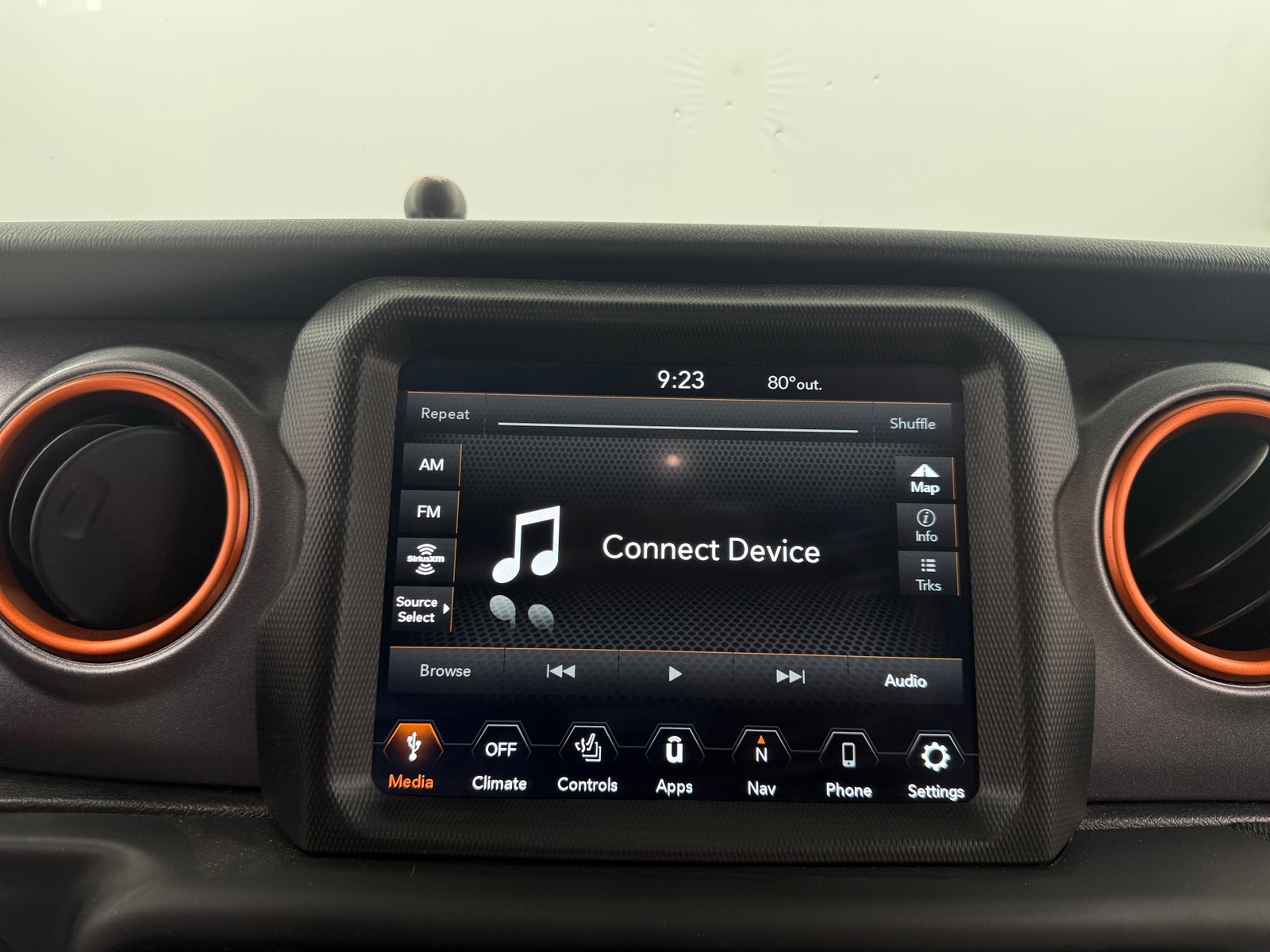Thumbnail: 2021 Jeep Gladiator - 3