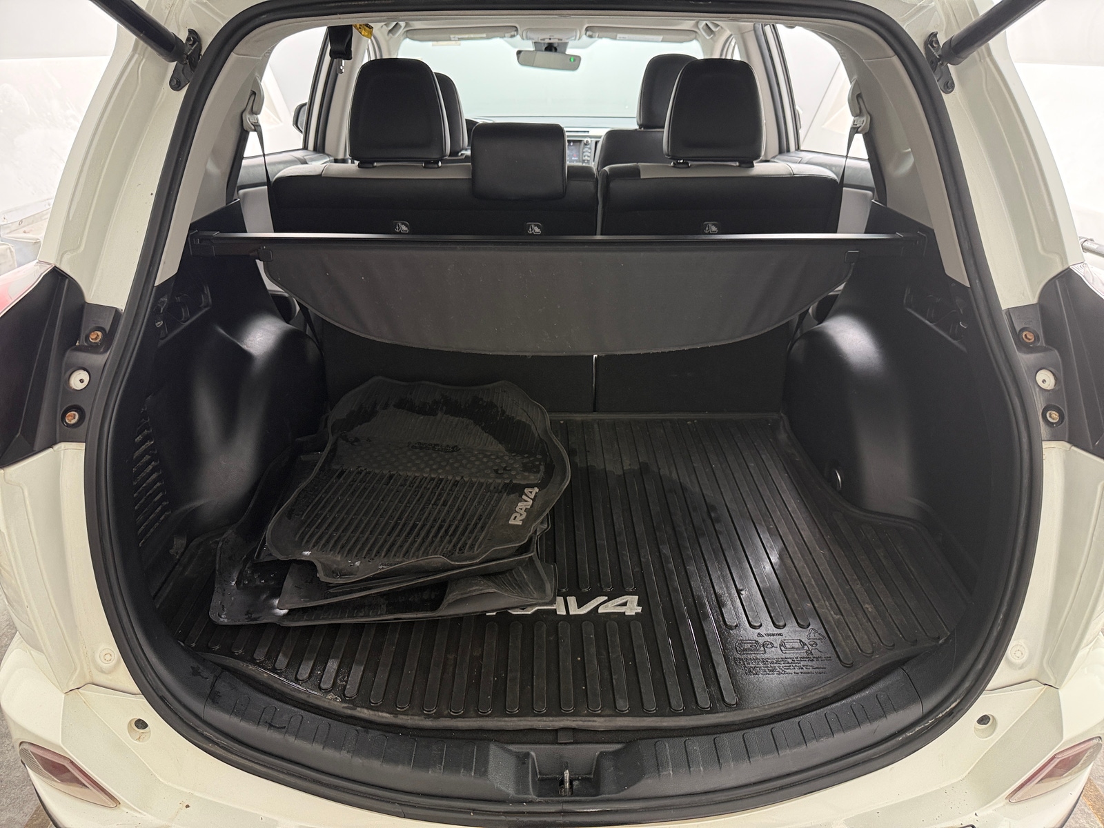 Thumbnail: 2017 Toyota RAV4 - 7