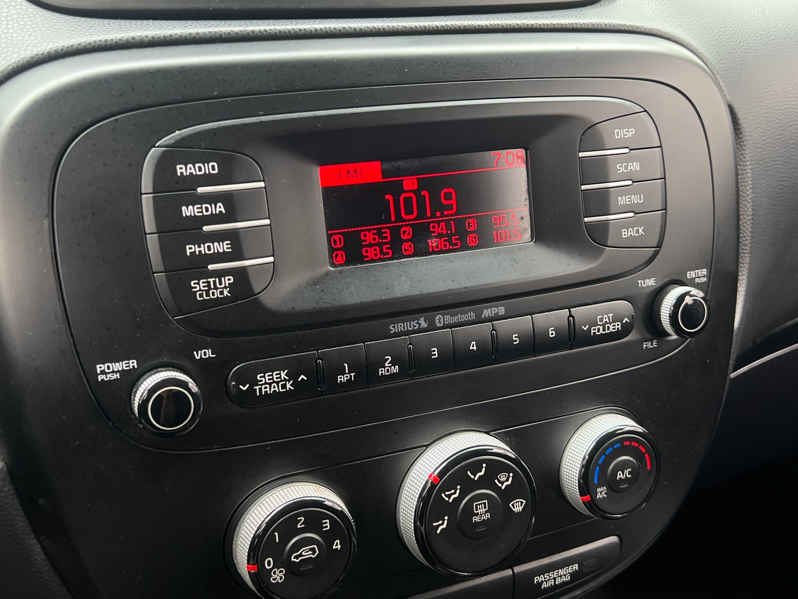 Thumbnail: 2015 Kia Soul - 4