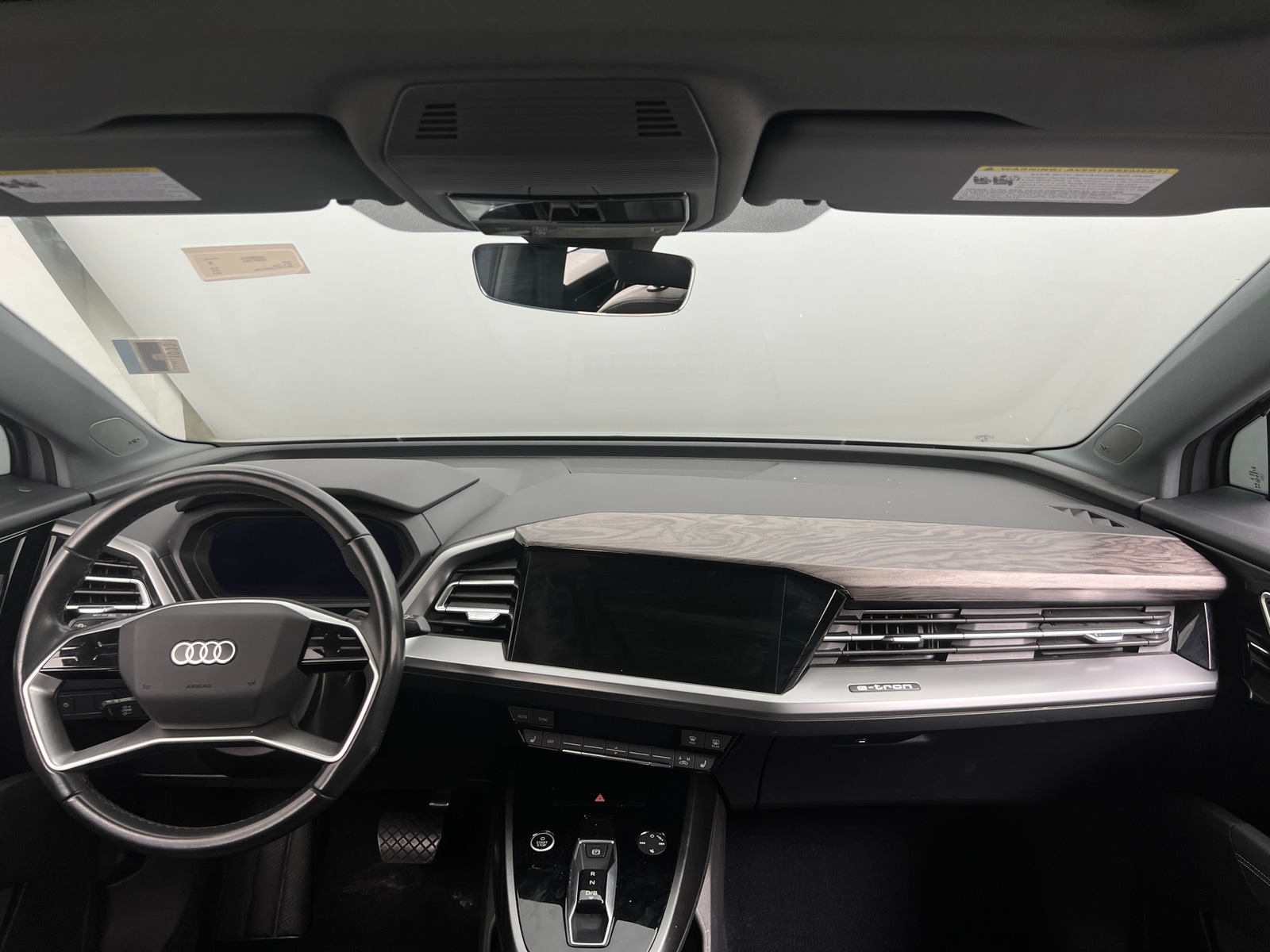 Thumbnail: 2023 Audi Q4 e-tron - 2