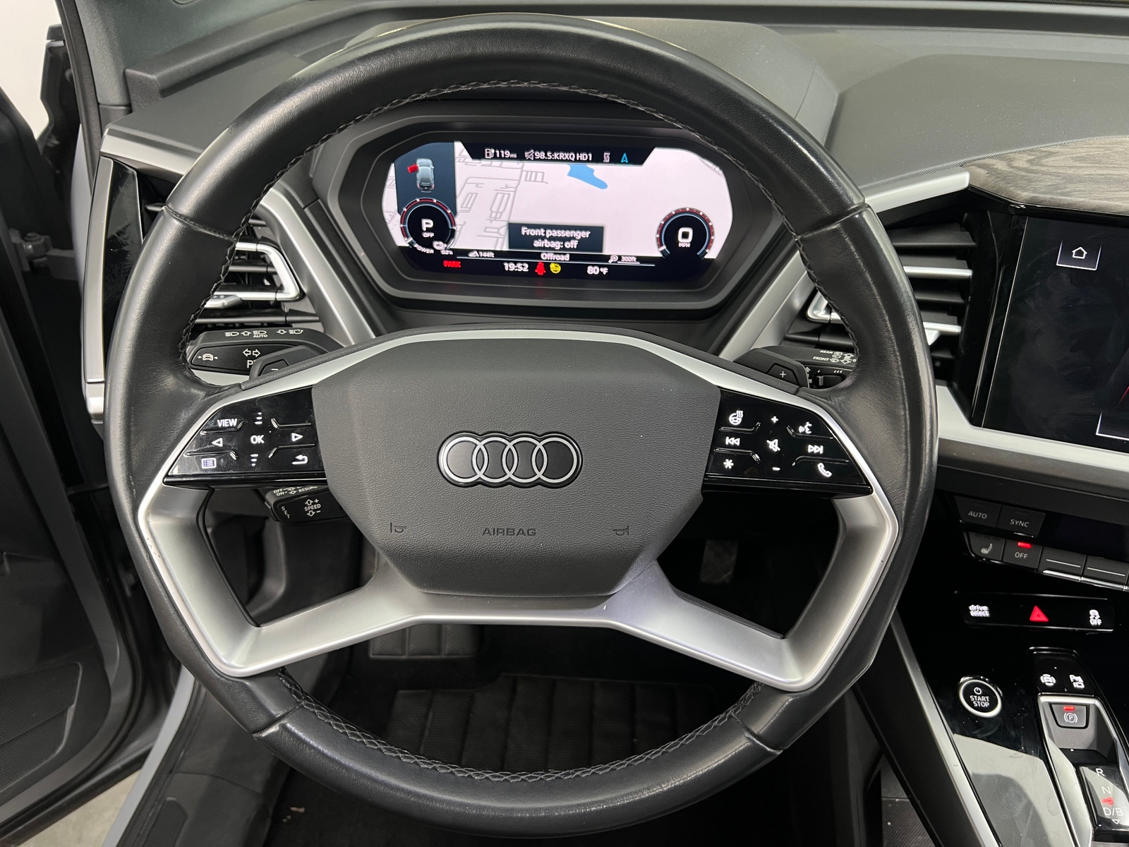 Thumbnail: 2023 Audi Q4 e-tron - 4