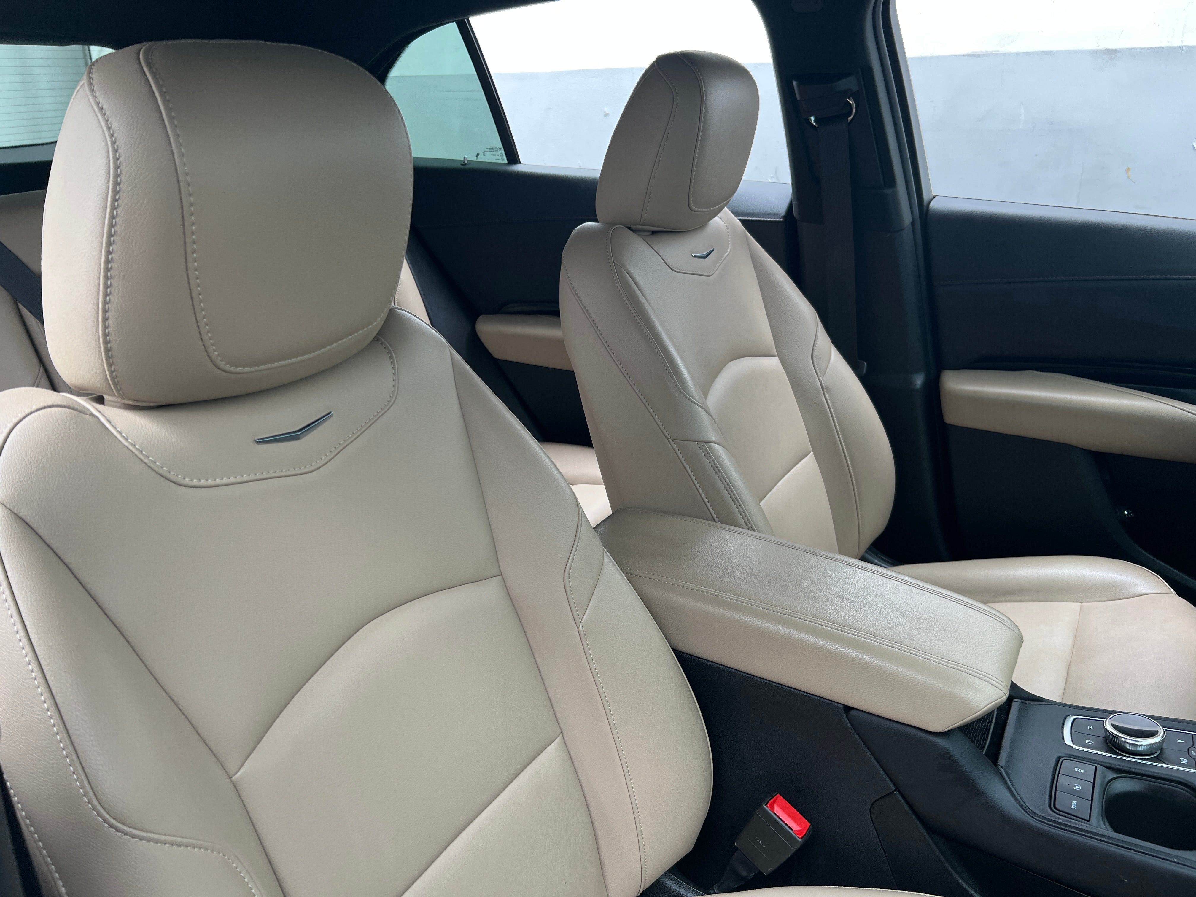 2024 Cadillac XT4 Luxury