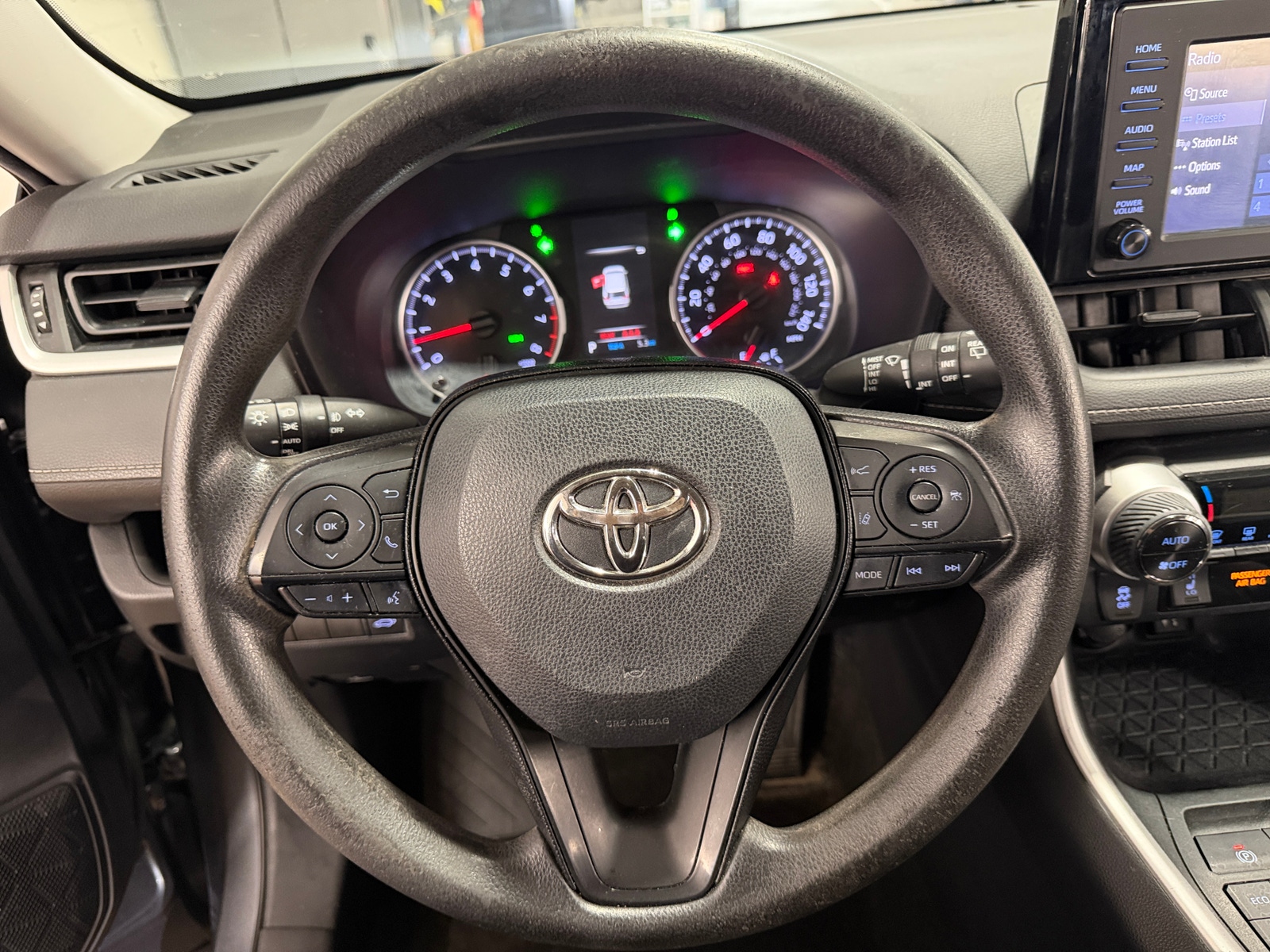 Thumbnail: 2019 Toyota RAV4 - 5