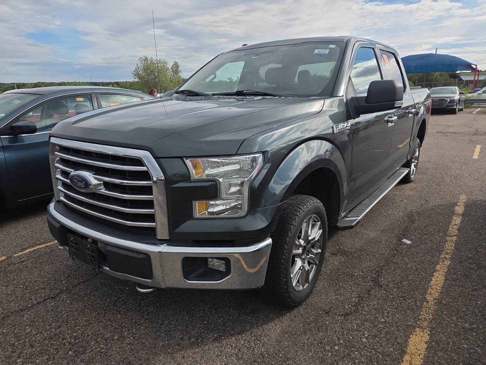 2015 Ford F-150 4WD Supercrew 145" XLT