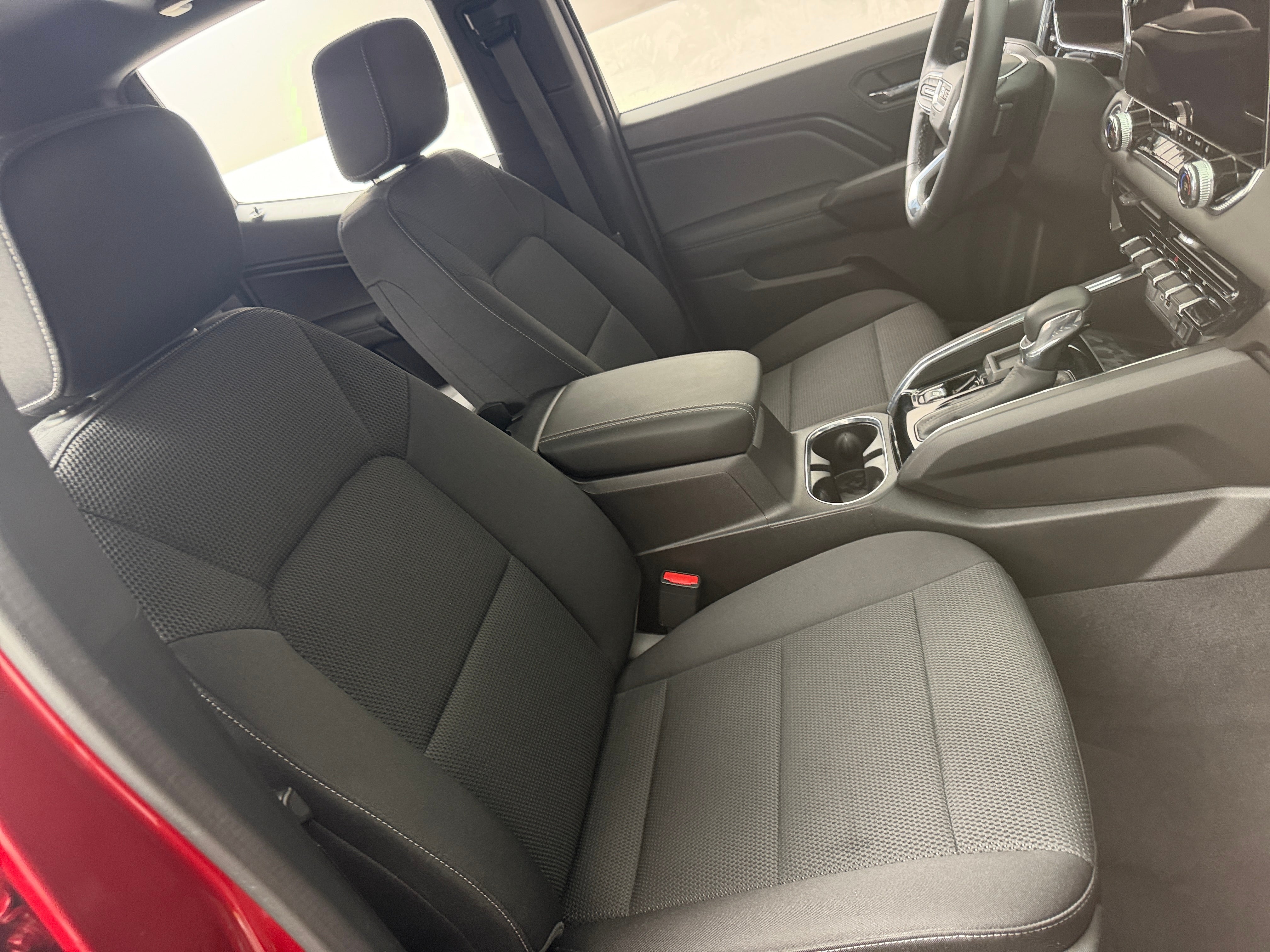 2024 GMC Canyon