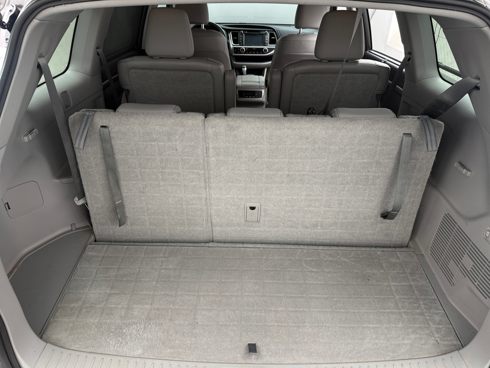 Thumbnail: 2014 Toyota Highlander - 7