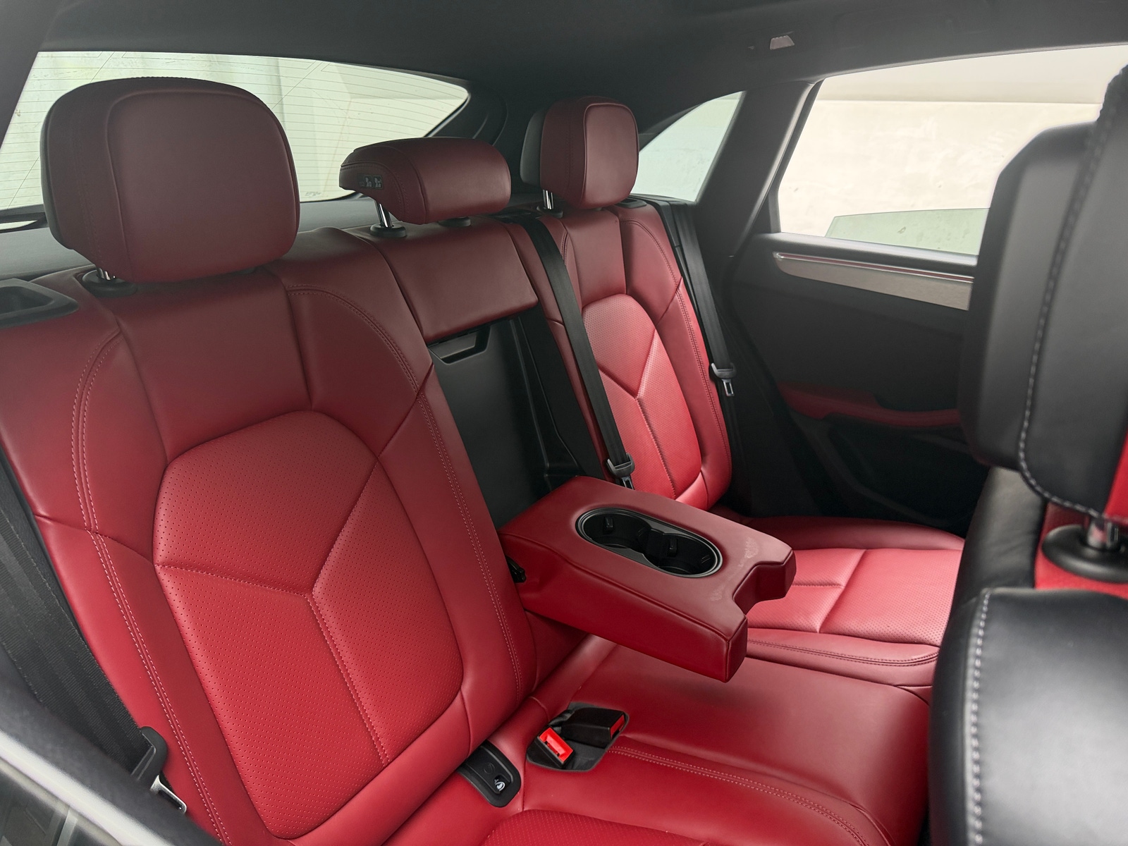 Thumbnail: 2024 Porsche Macan - 6