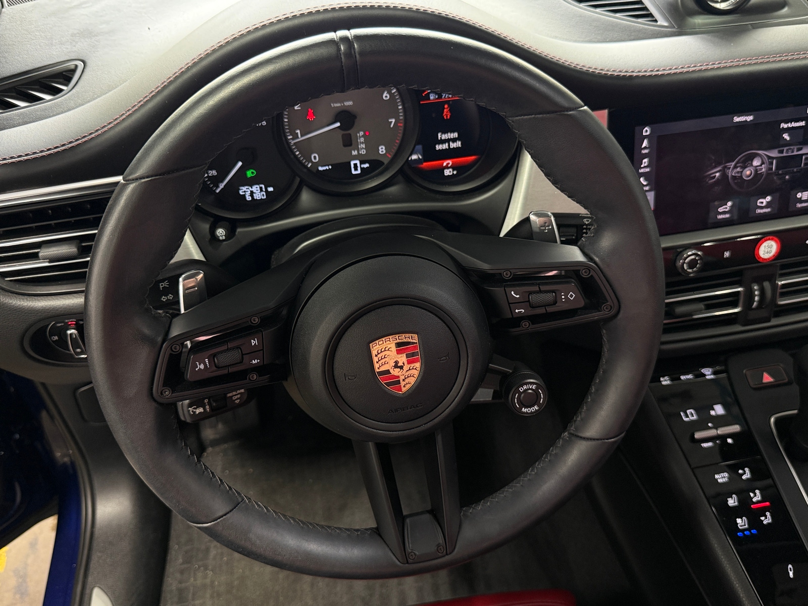 Thumbnail: 2024 Porsche Macan - 5