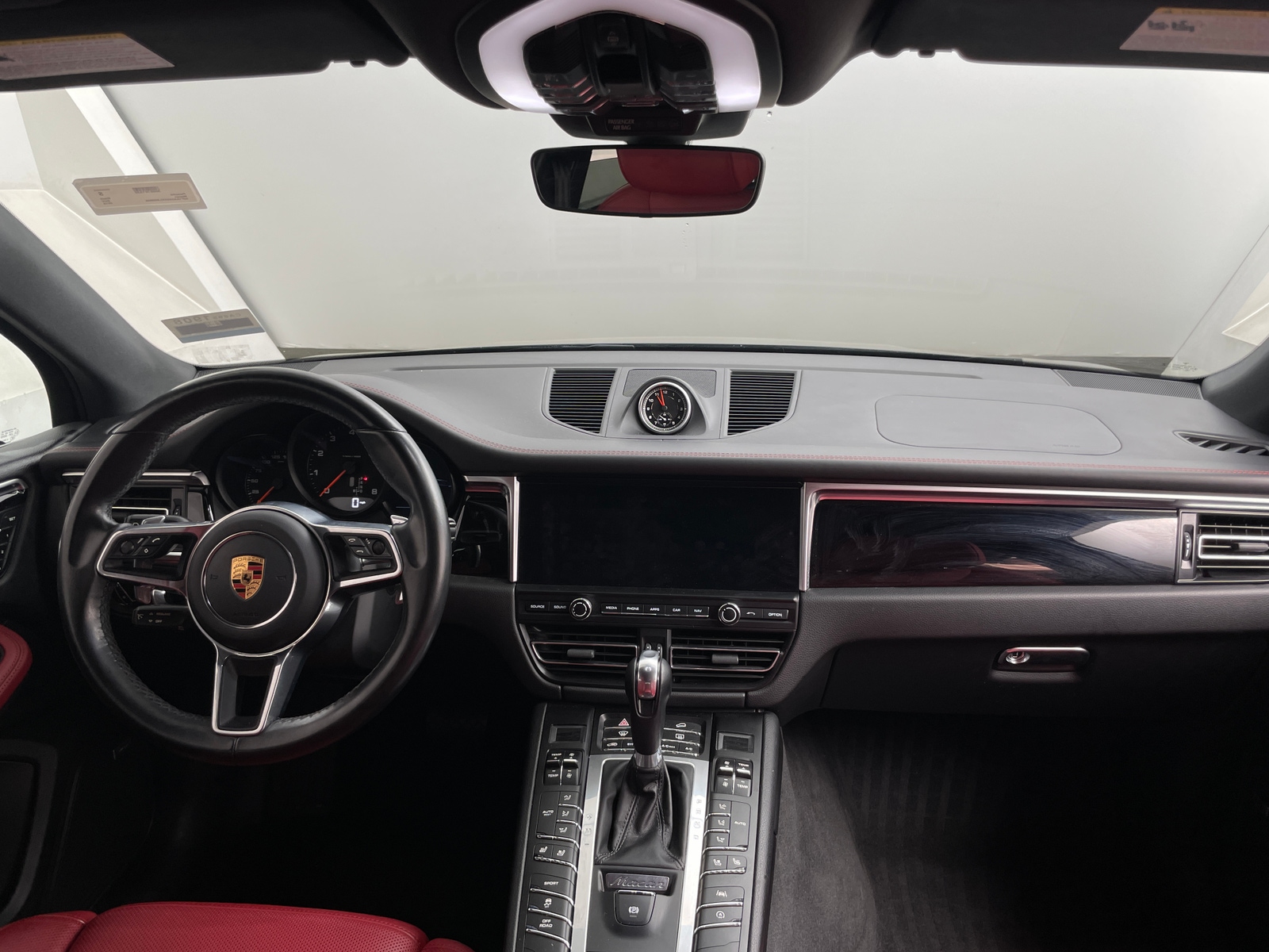 Thumbnail: 2019 Porsche Macan - 2