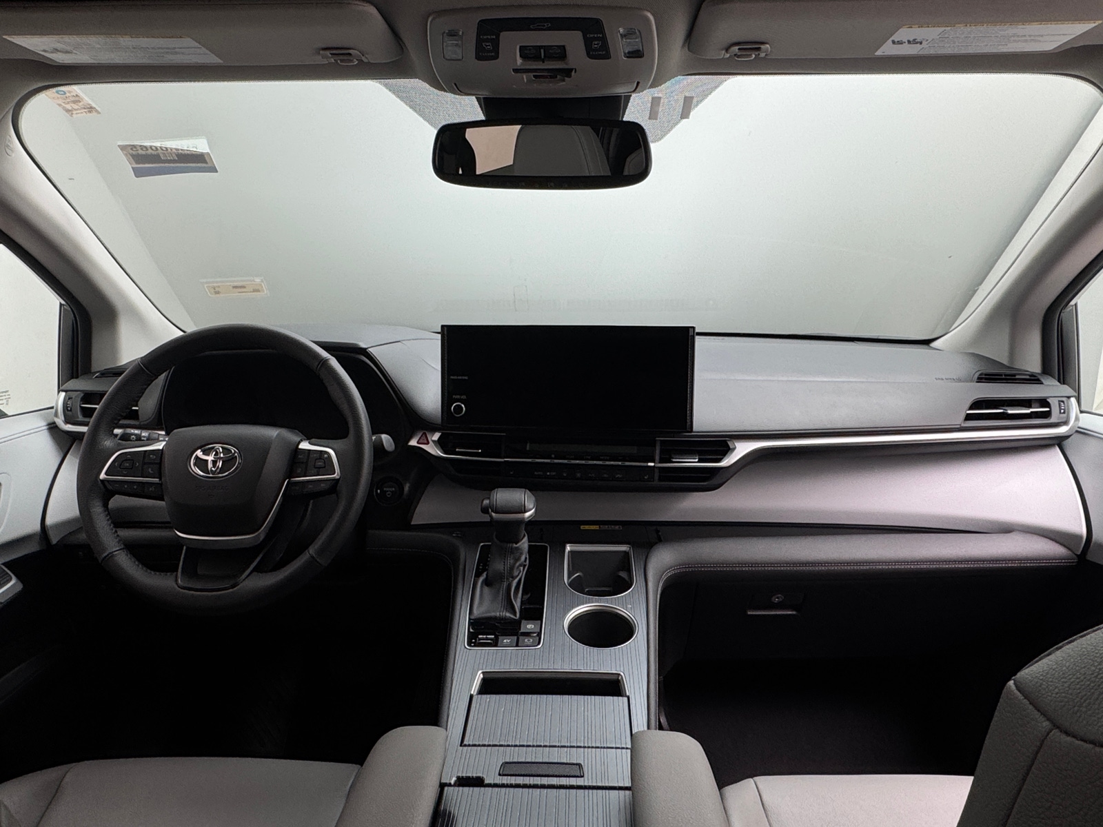 Thumbnail: 2026 Toyota Sienna - 2