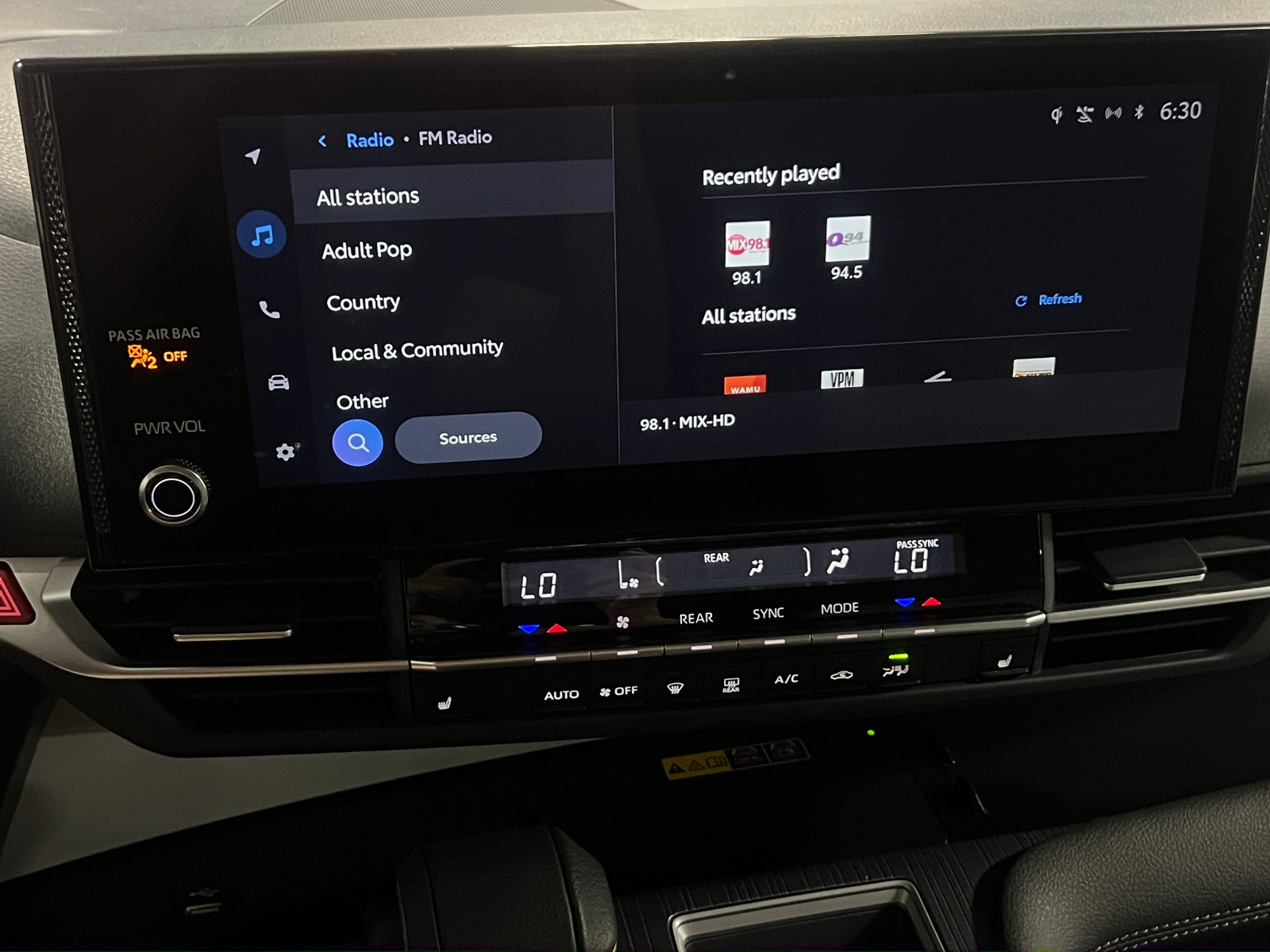 Thumbnail: 2026 Toyota Sienna - 3