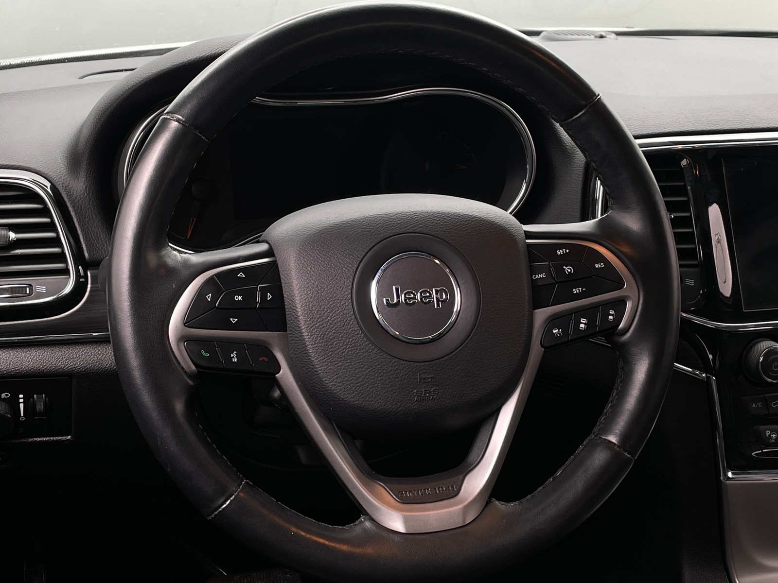 Thumbnail: 2021 Jeep Grand Cherokee - 4