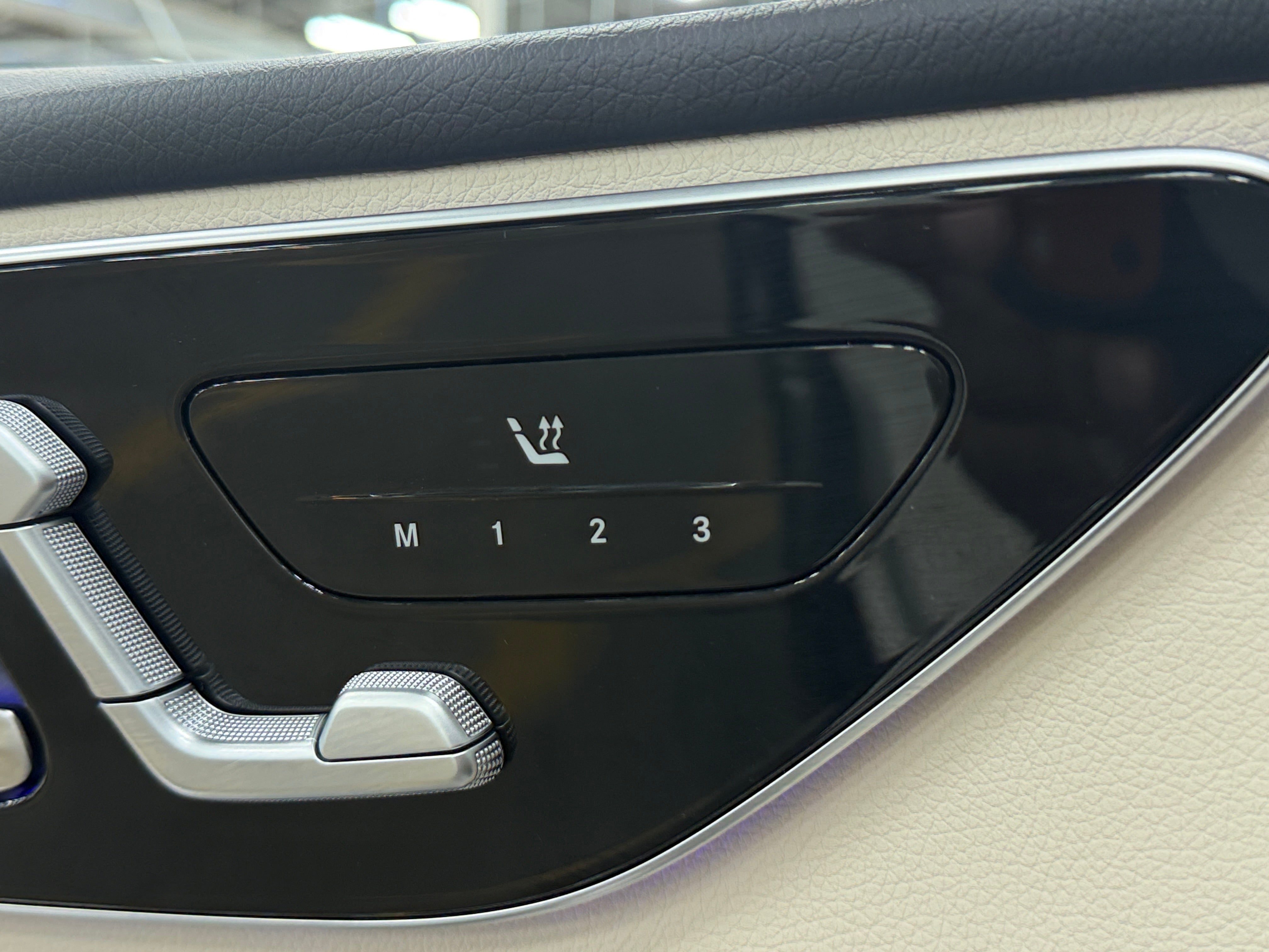 2026 Mercedes-Benz C-Class Sedan C 300 - Photo 18
