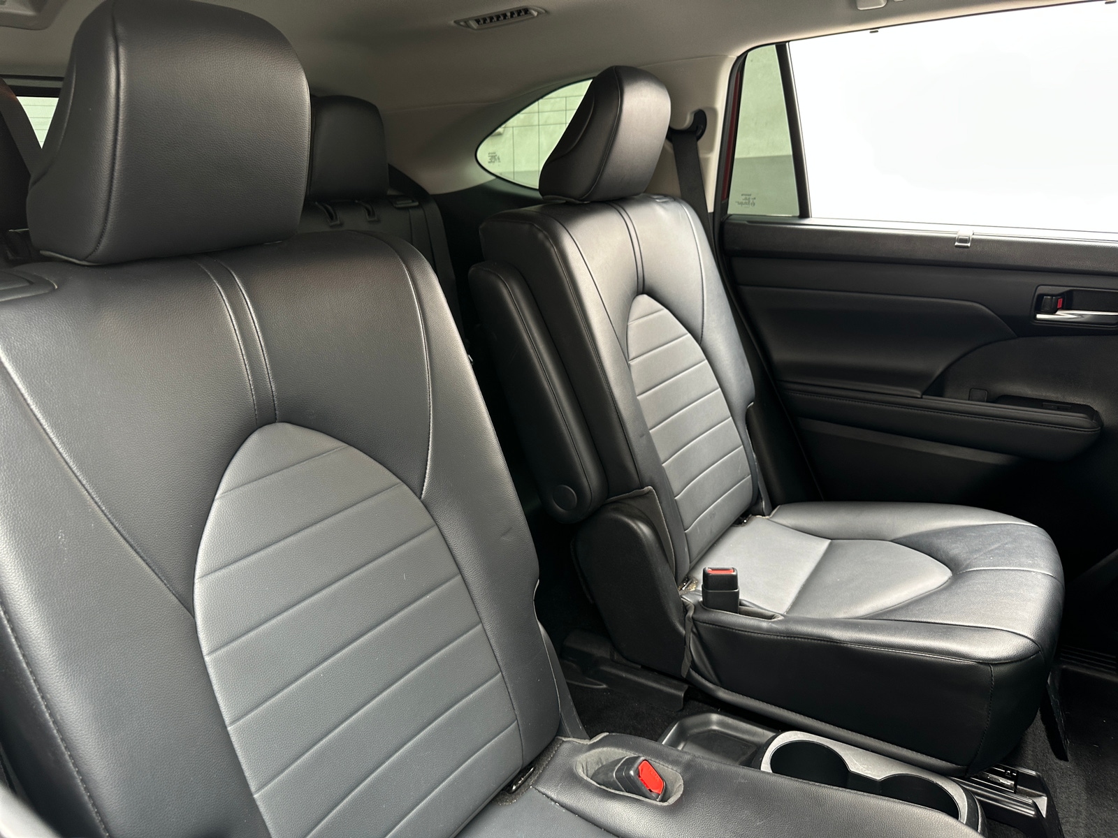 Thumbnail: 2021 Toyota Highlander - 6