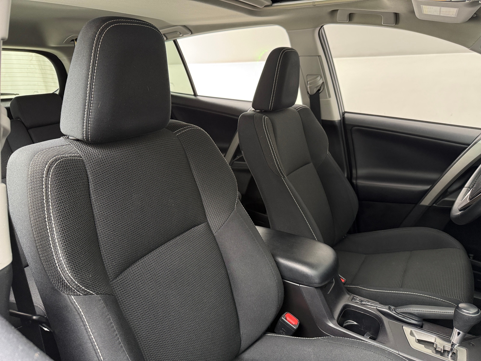 Thumbnail: 2018 Toyota RAV4 - 2