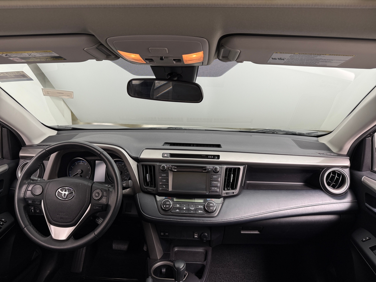 Thumbnail: 2018 Toyota RAV4 - 3