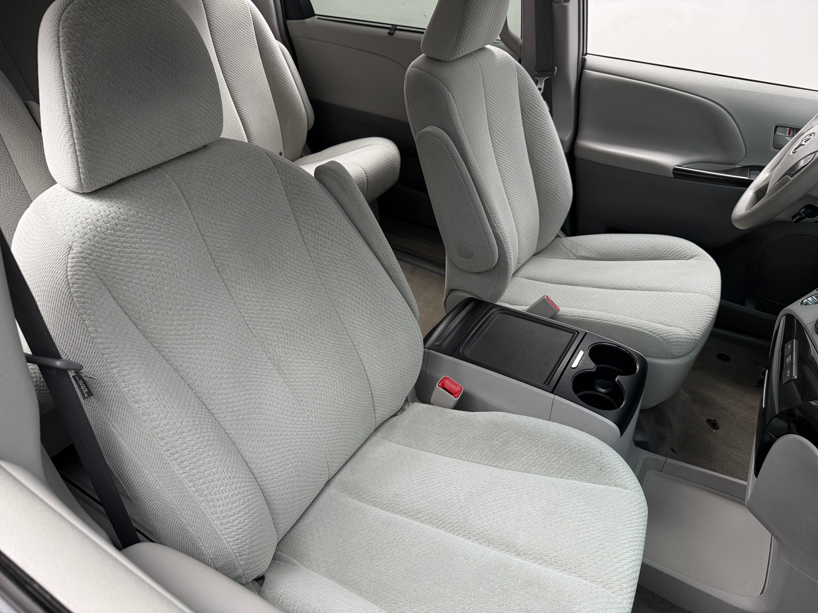 Thumbnail: 2014 Toyota Sienna - 2