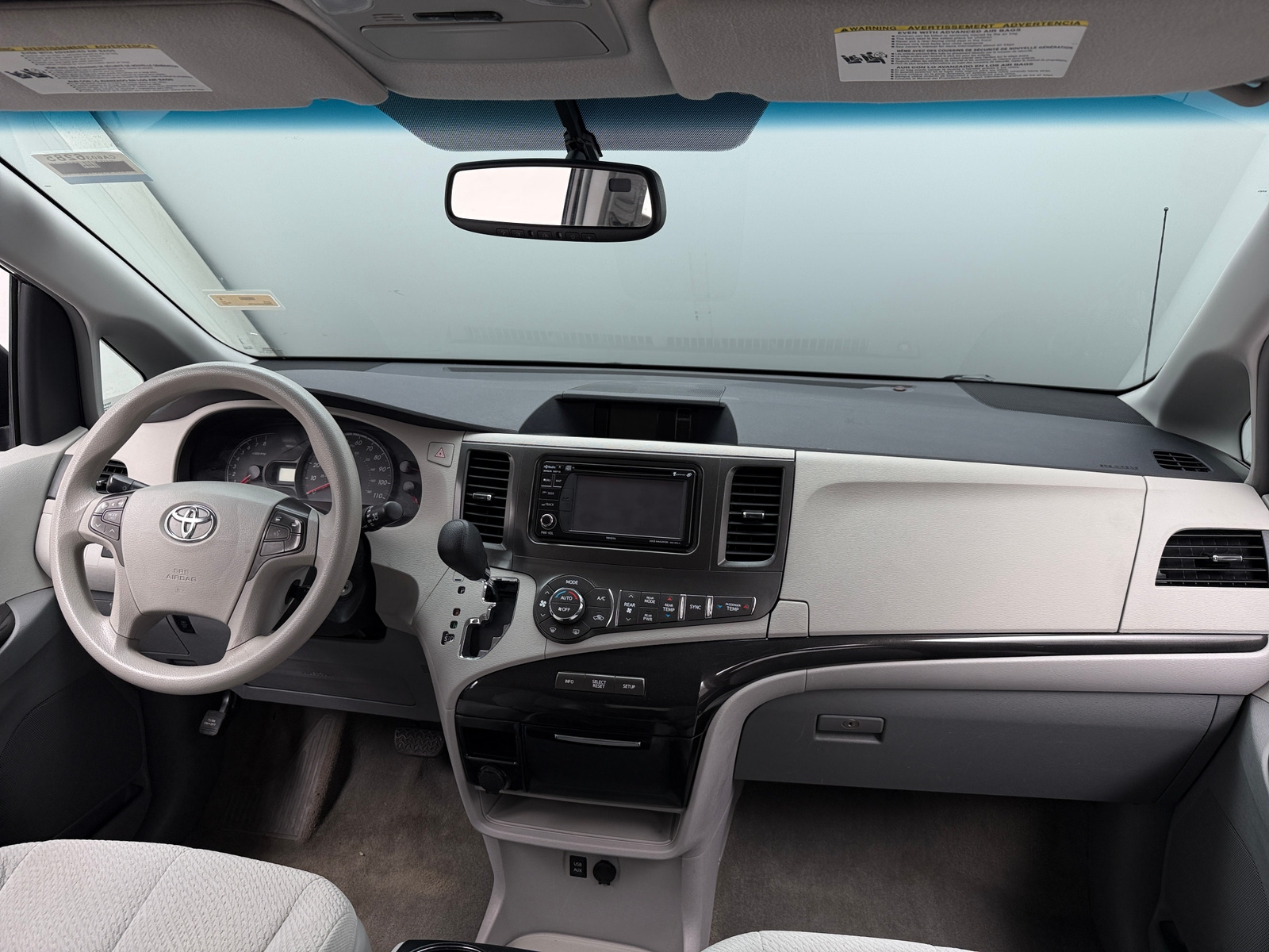 Thumbnail: 2014 Toyota Sienna - 3