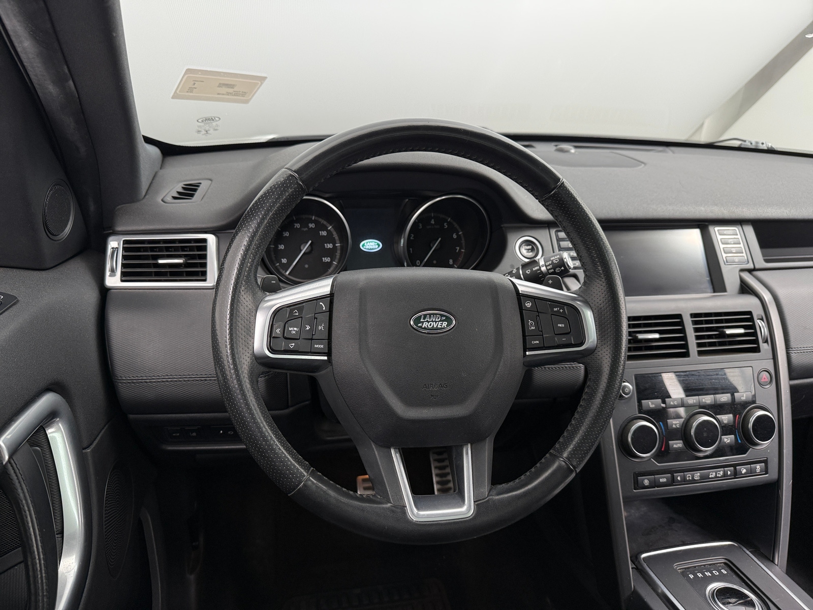 Thumbnail: 2018 Land Rover Discovery Sport - 5