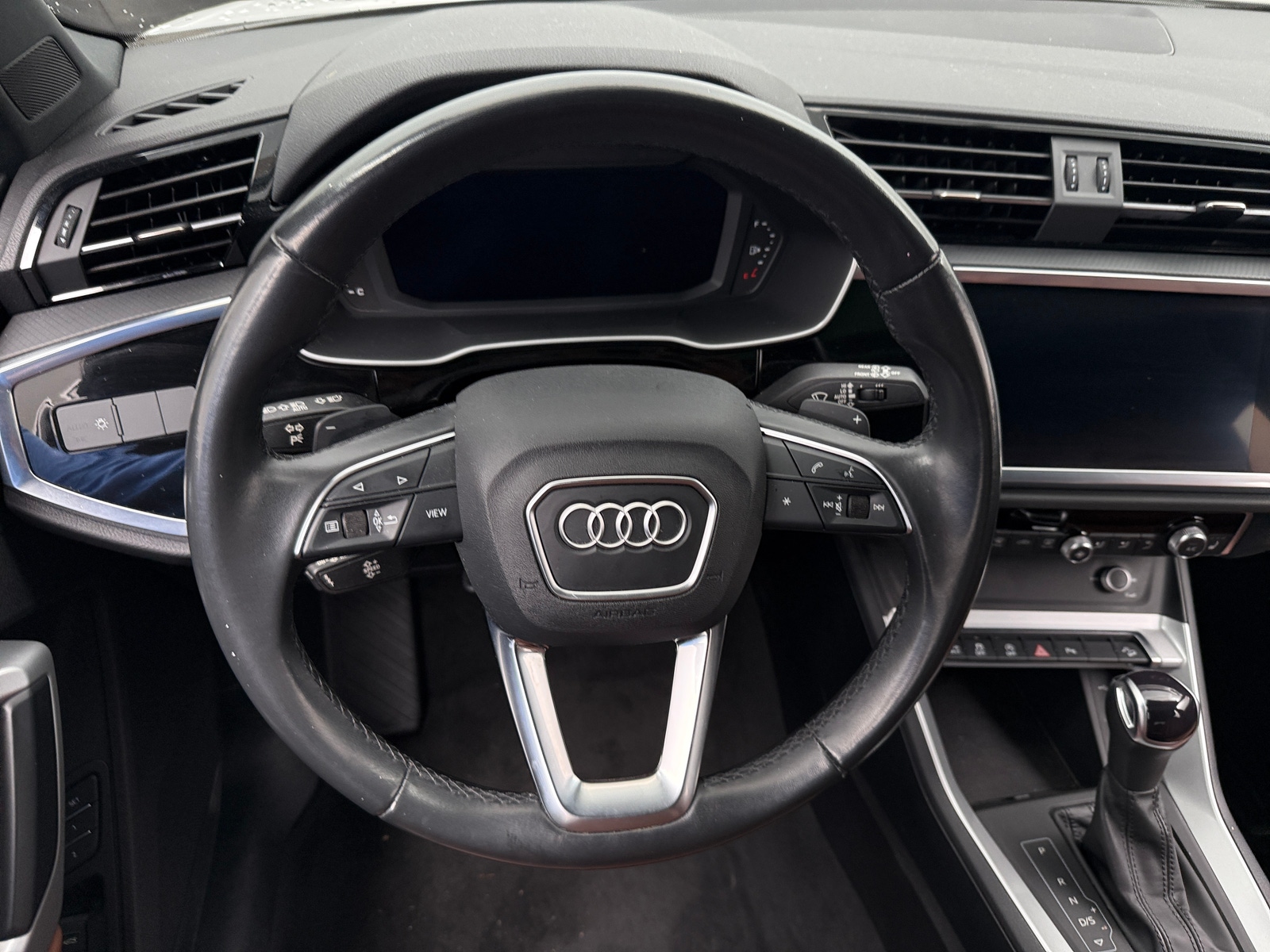 Thumbnail: 2022 Audi Q3 - 4