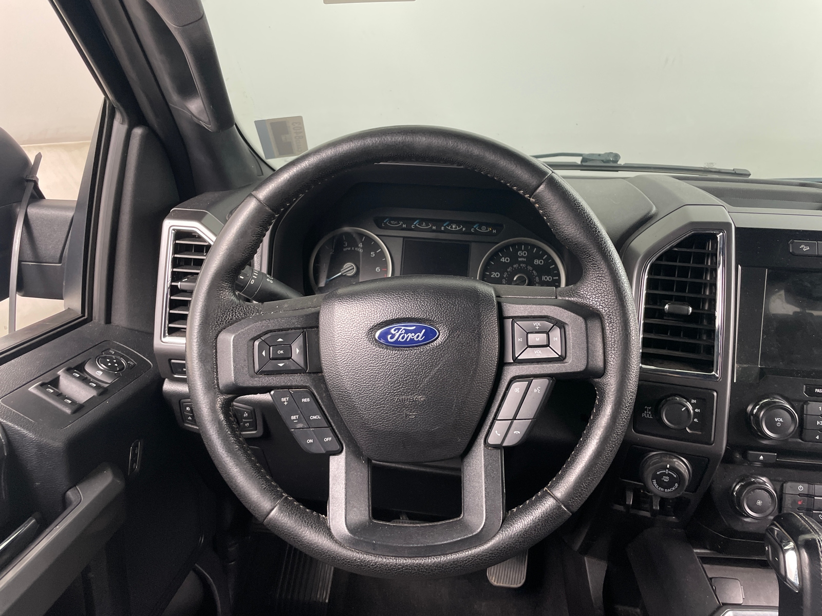 Thumbnail: 2016 Ford Econoline - 5
