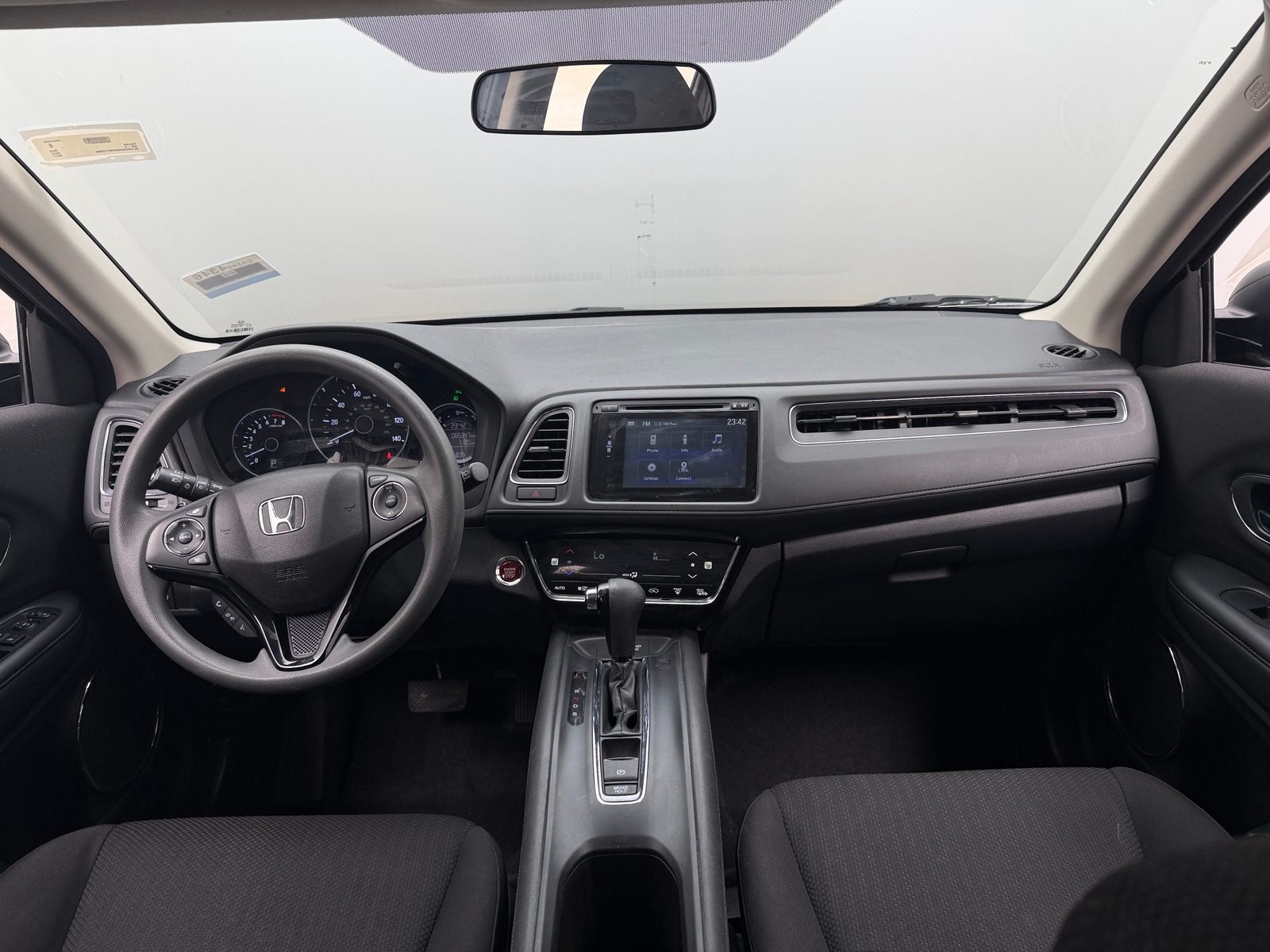 Thumbnail: 2017 Honda HR-V - 3