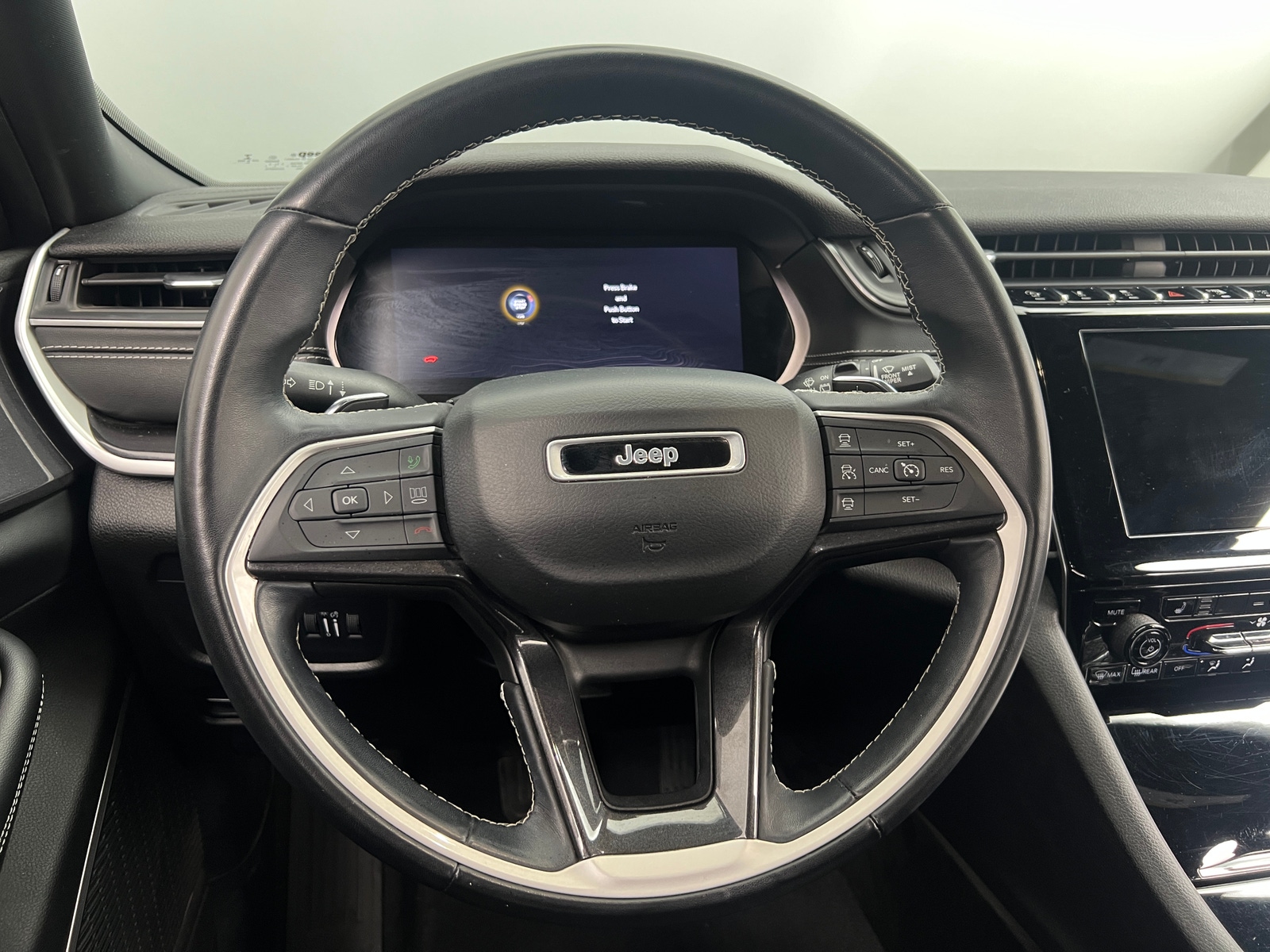 Thumbnail: 2021 Jeep Grand Cherokee L - 4